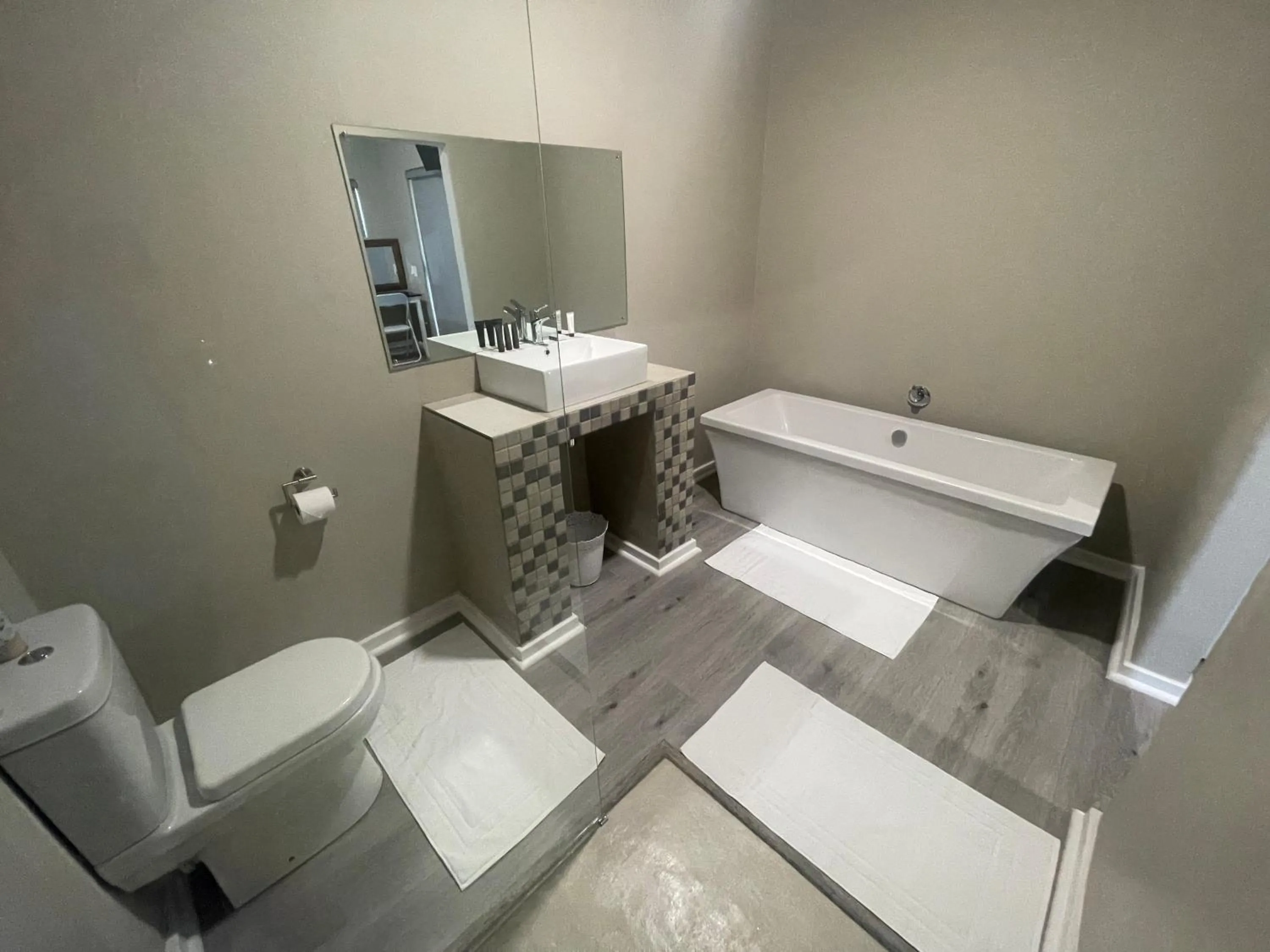 Bathroom in Grants Hill Inn