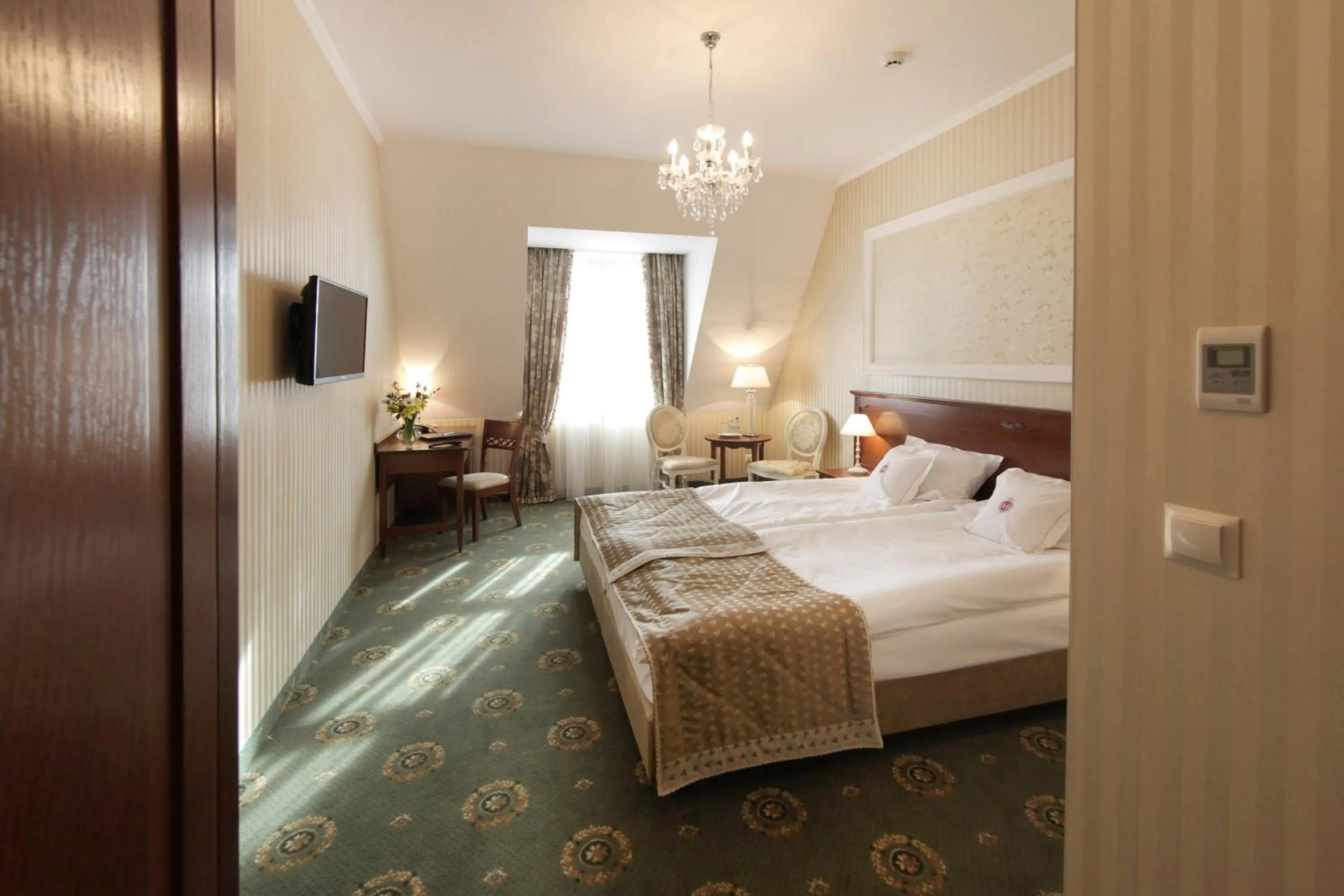 Day, Bed in Hotel Jarosław