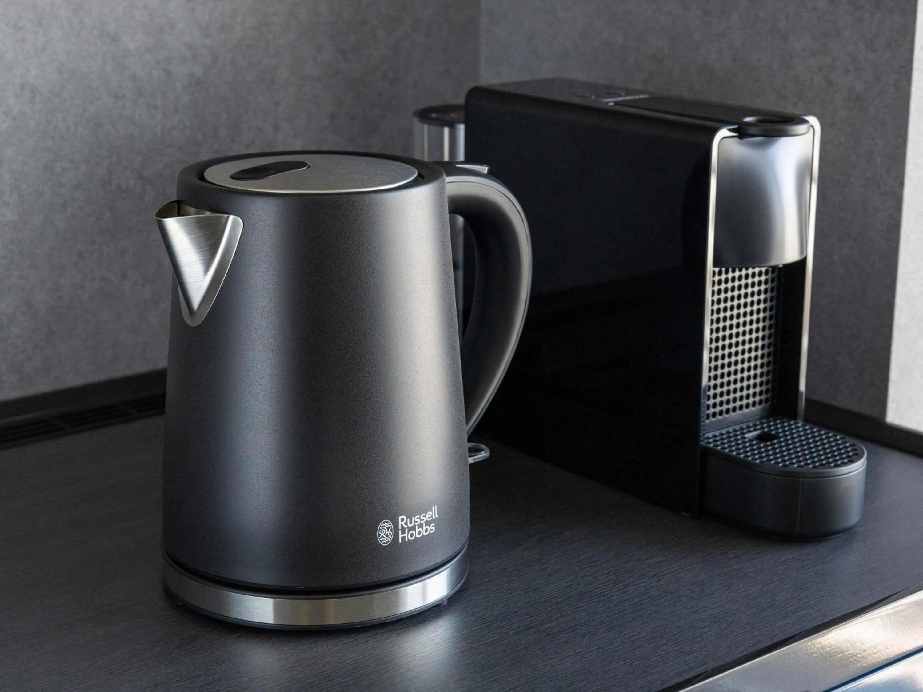 Bedroom in Mercure Tokyo Haneda Airport