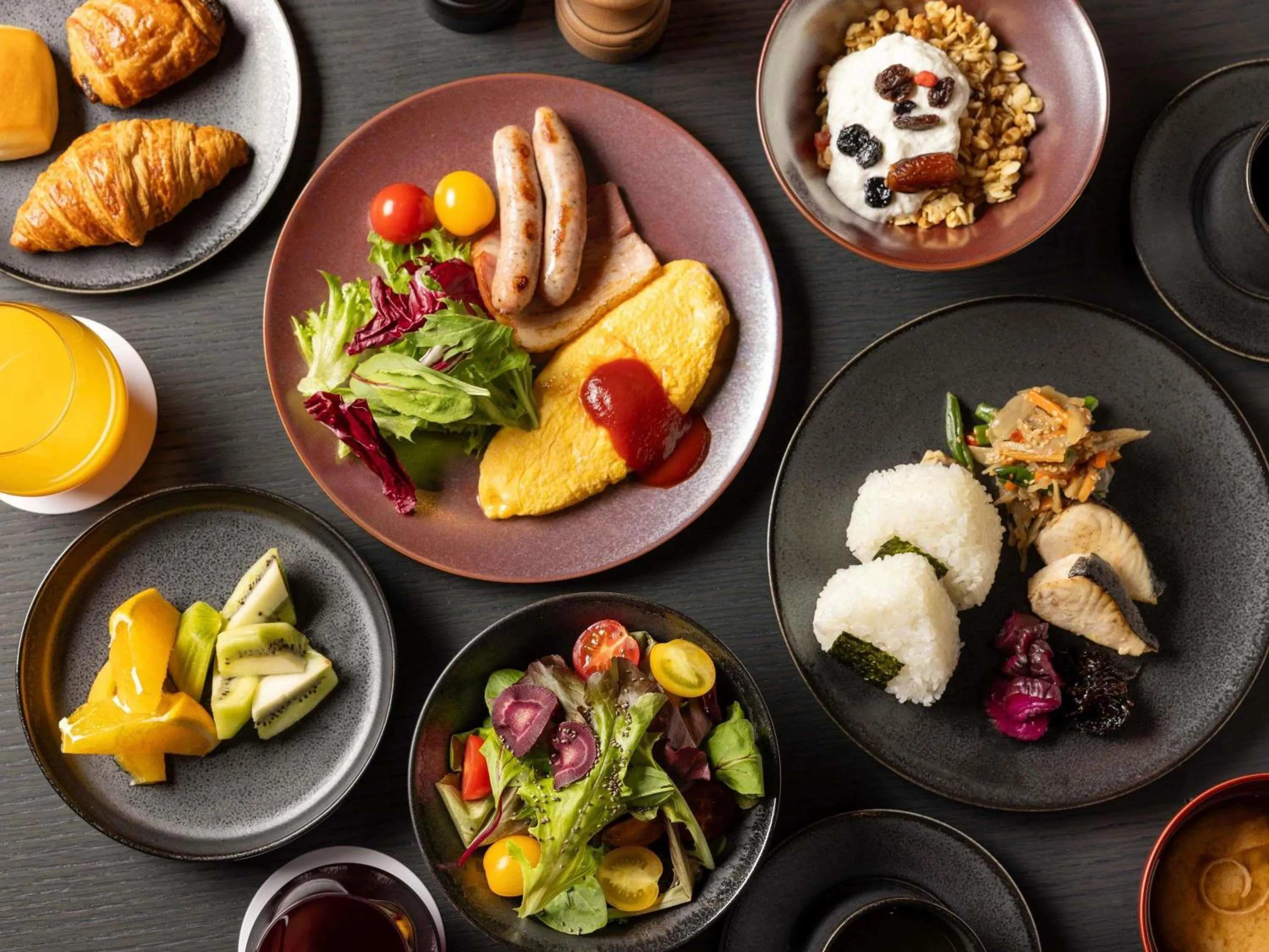 Restaurant/places to eat in Mercure Tokyo Haneda Airport