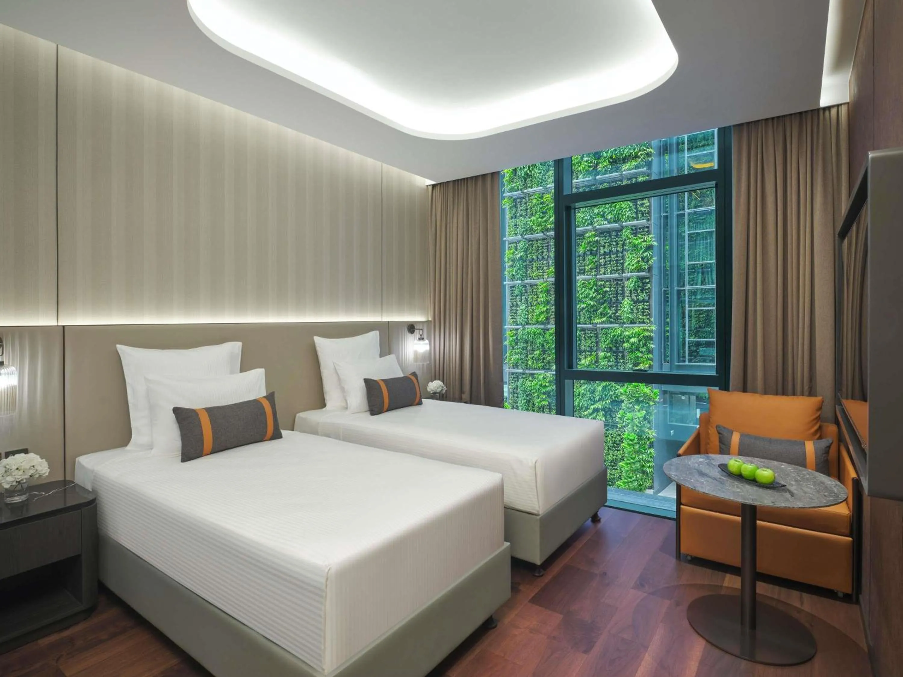 Bedroom, Bed in Pullman Singapore Hill Street