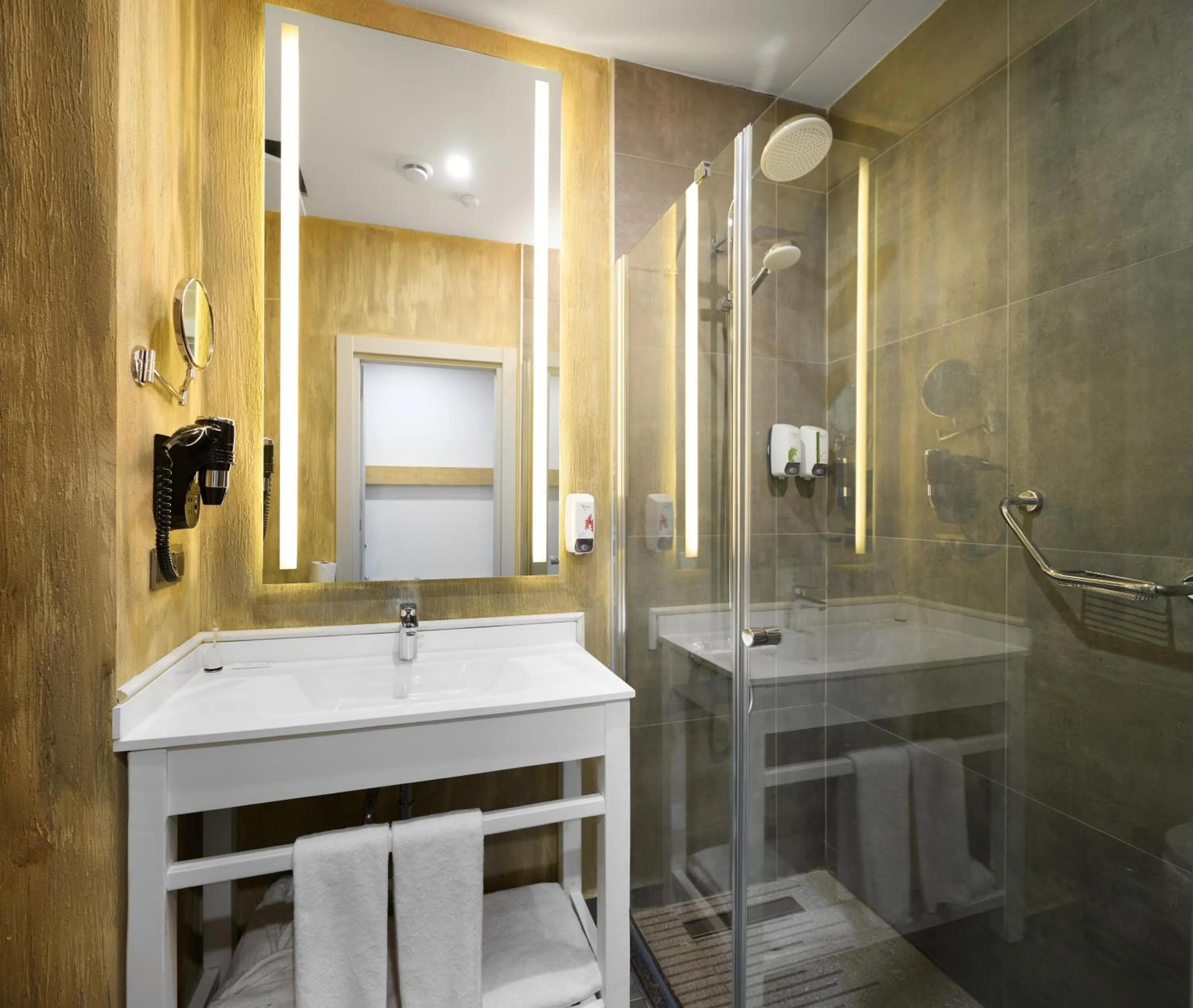 Bathroom in Ibis Istanbul Airport