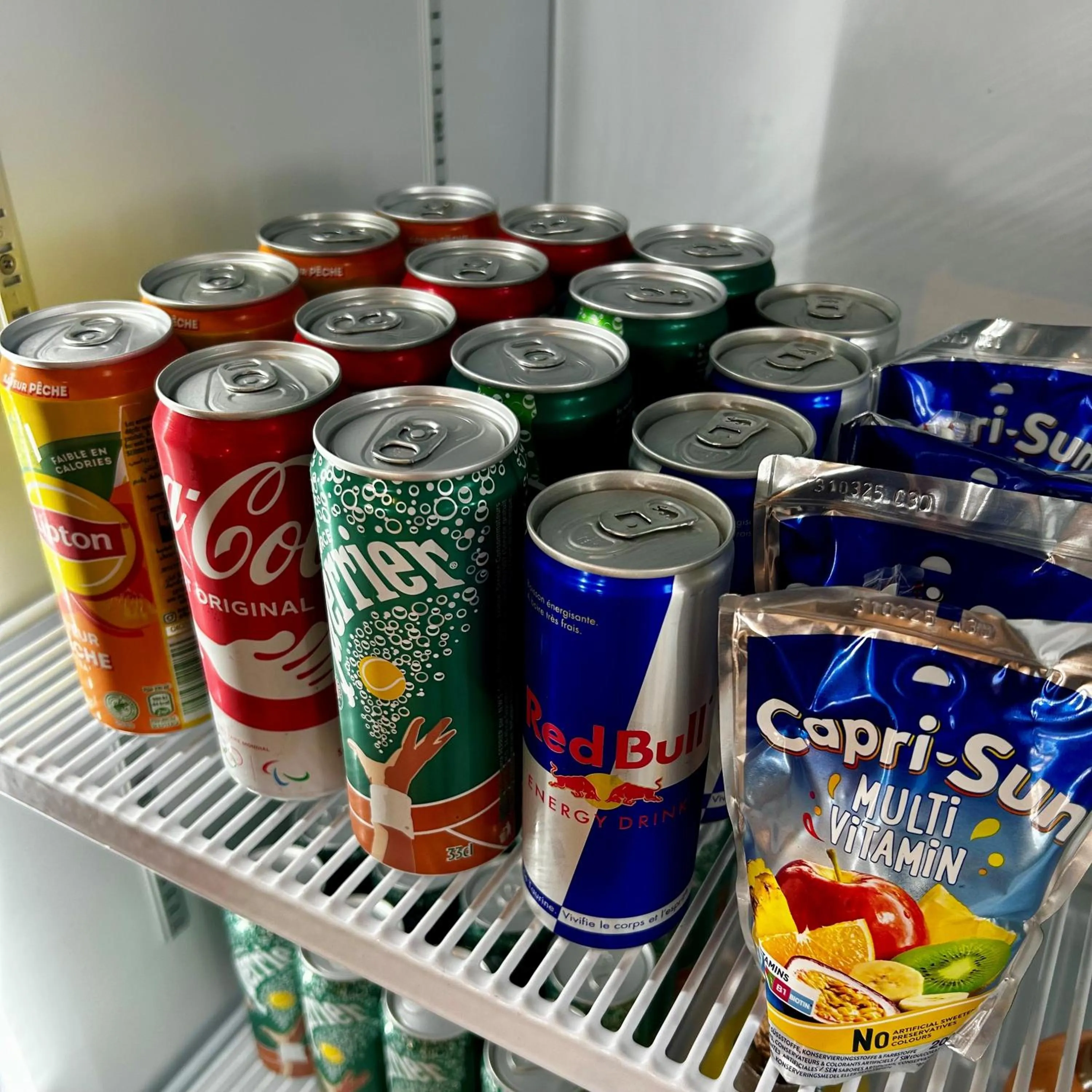 Restaurant/places to eat in ibis budget Loudéac Vélodrome