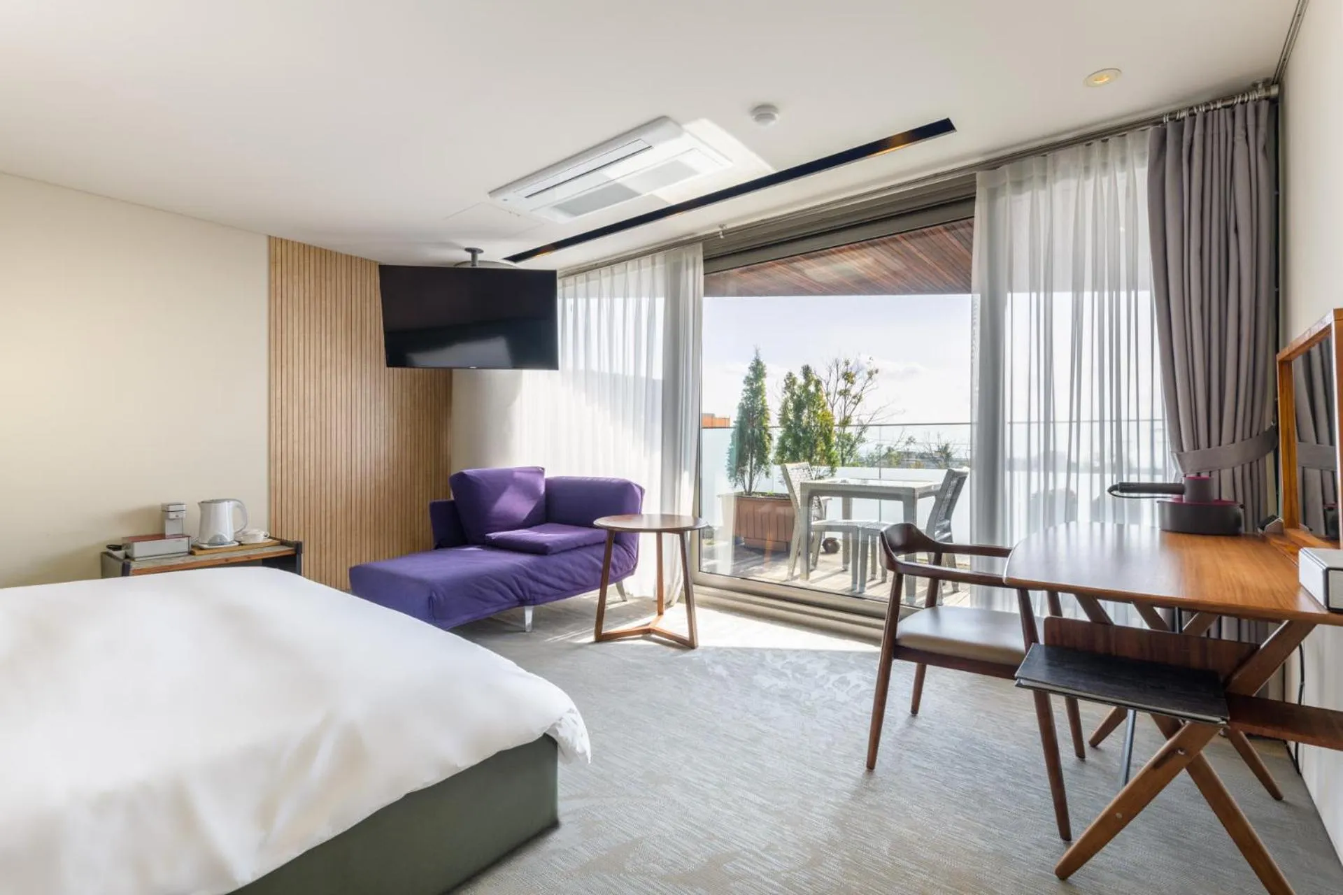 Bed in Bayhill Pool & Villa