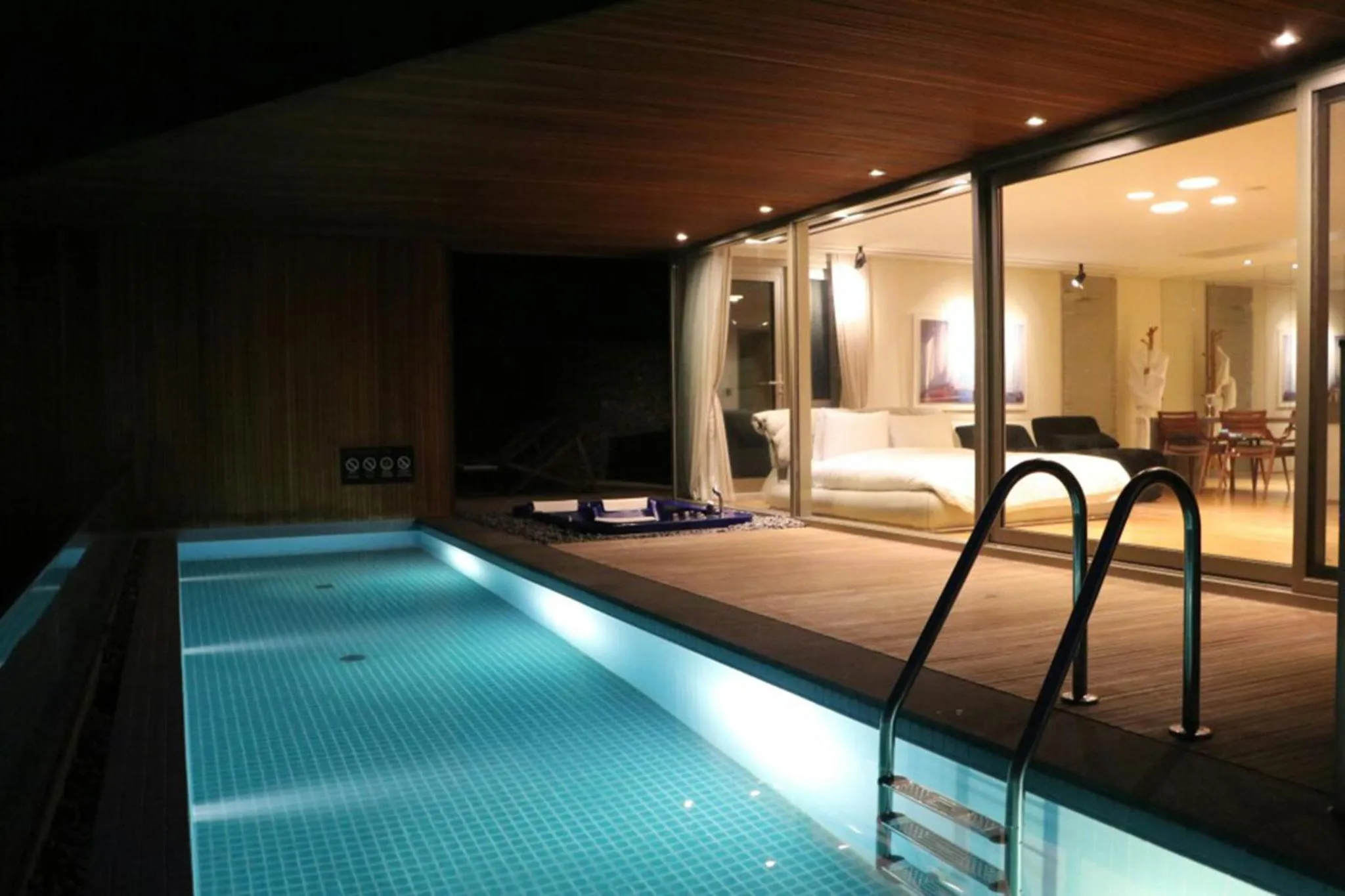 Patio in Bayhill Pool & Villa