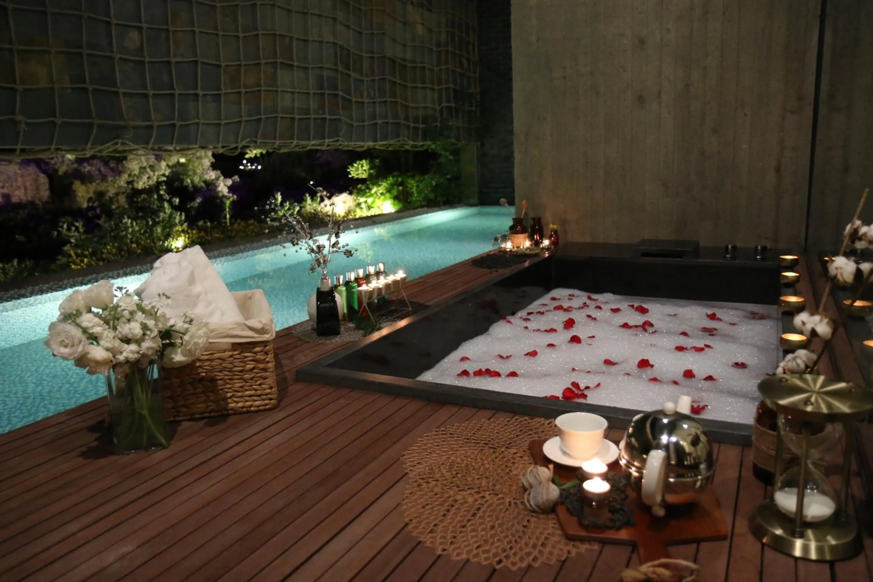 Spa and wellness centre/facilities in Bayhill Pool & Villa