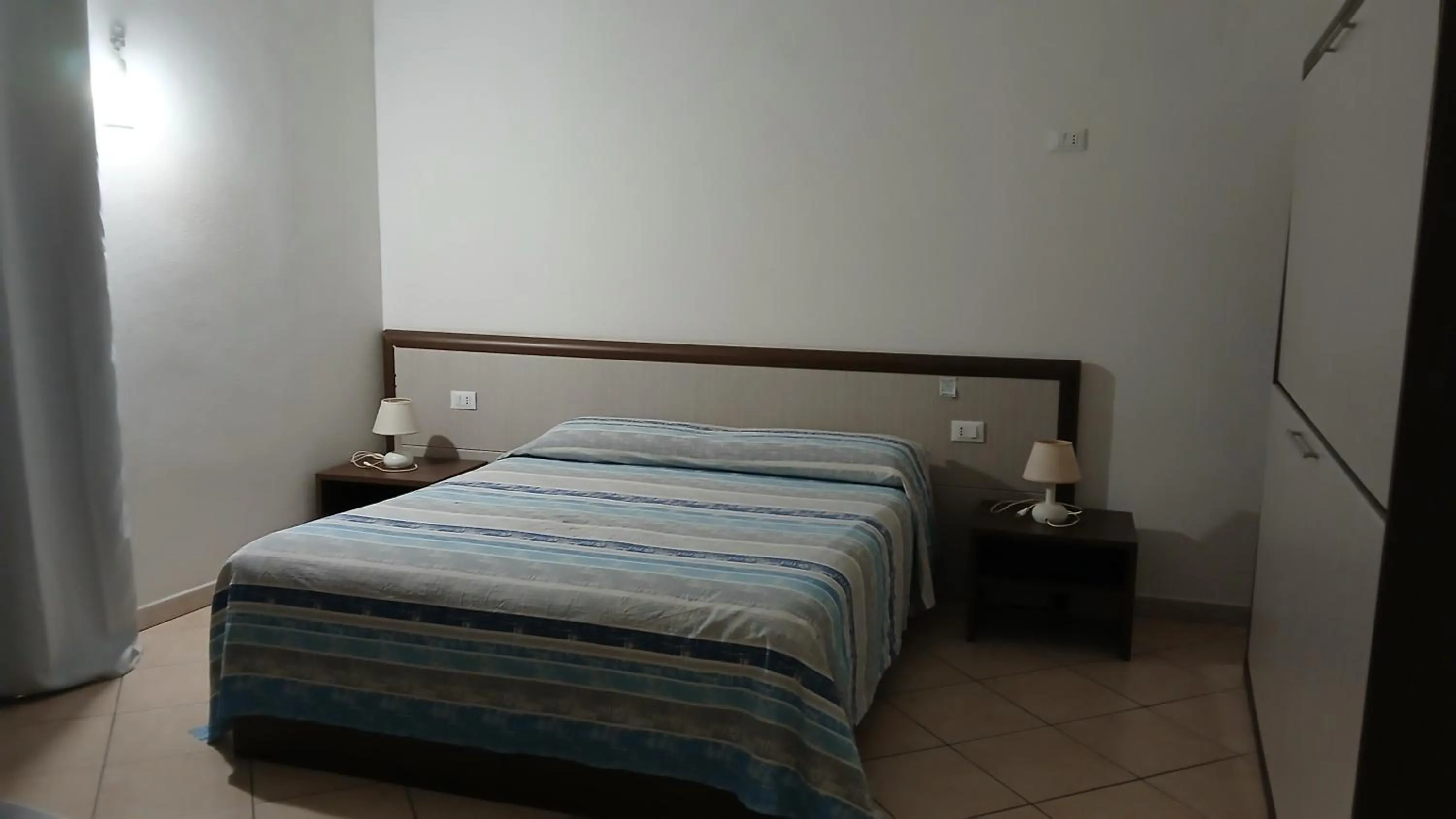 Bed in Domo - Guest-House Il Nespolo Fiorito