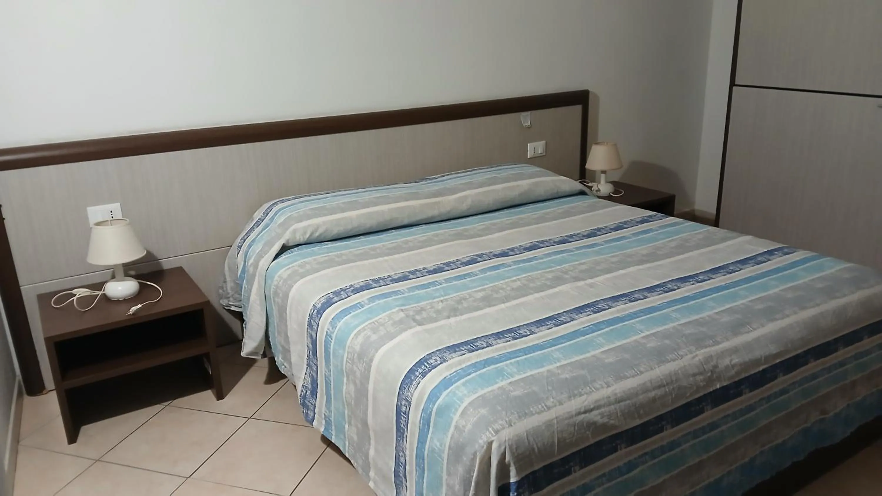 Bed in Domo - Guest-House Il Nespolo Fiorito