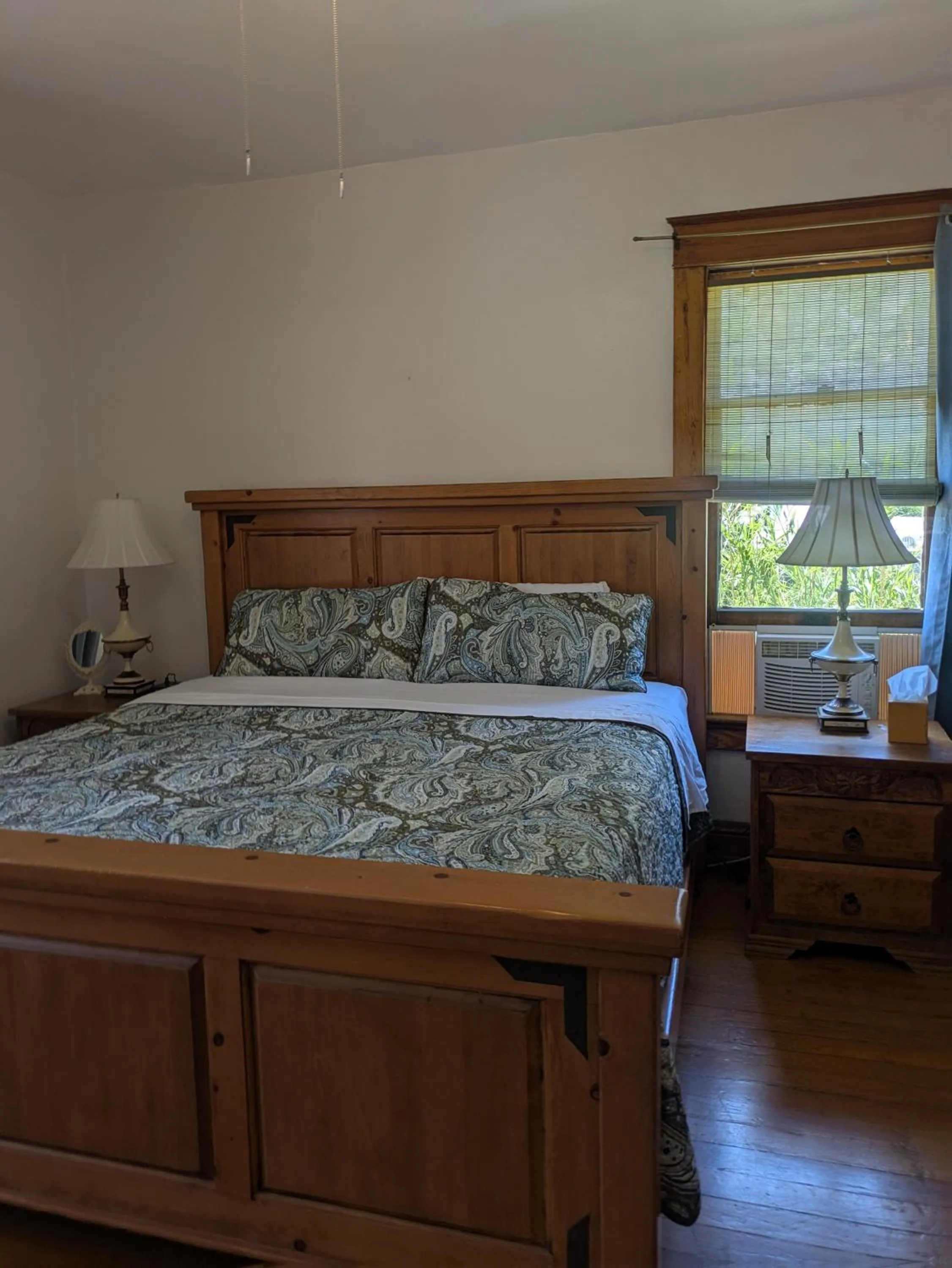 Triple Room with Shared Bathroom in The Oliver House - Adults Only