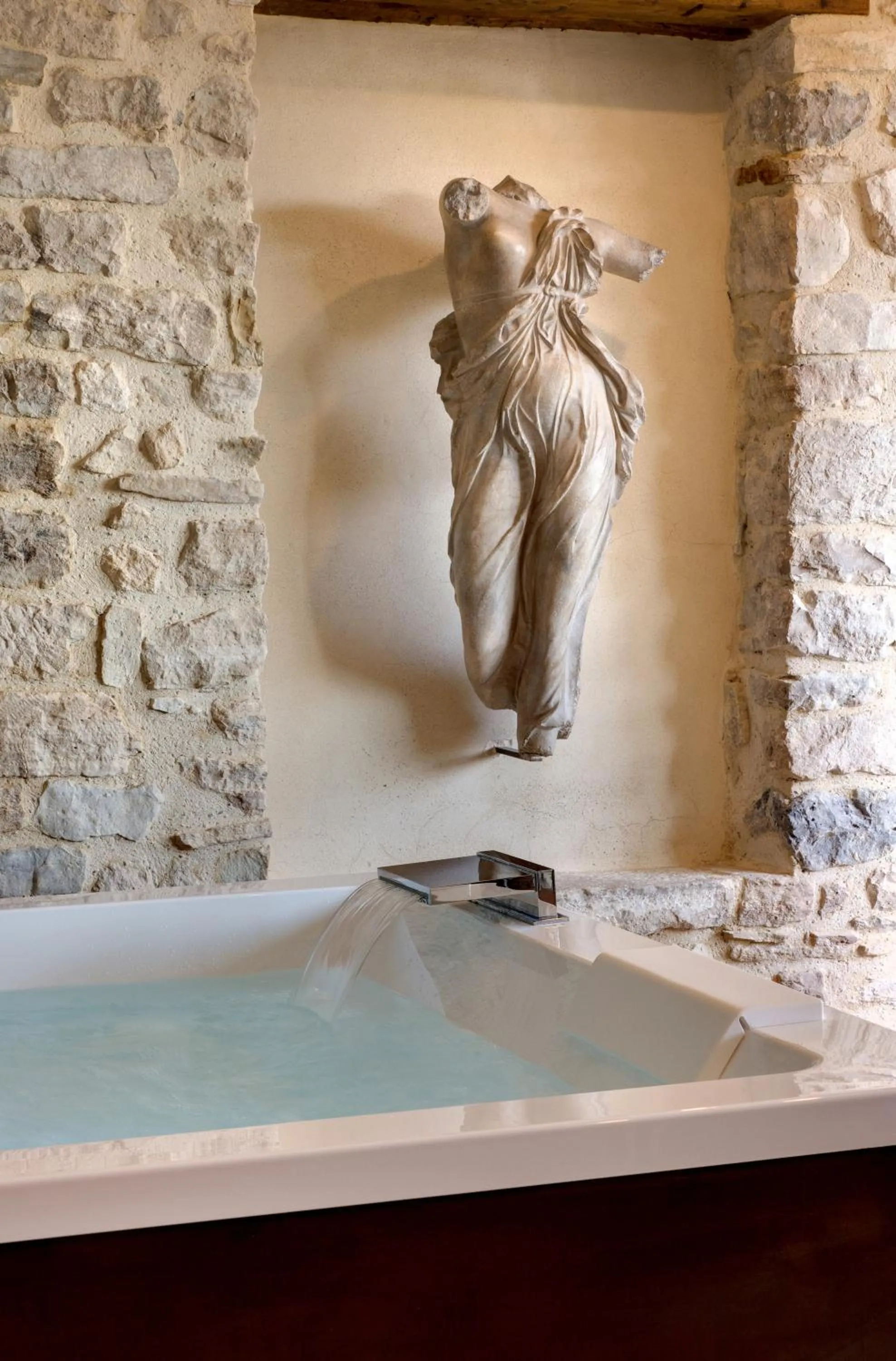 Spa and wellness centre/facilities in La Maison du Passage - Chambres - Suites premium, Spa, Piscine et Restaurant