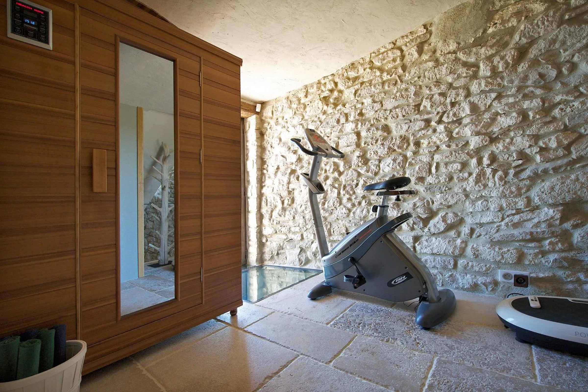 Sauna in La Maison du Passage - Chambres - Suites premium, Spa, Piscine et Restaurant