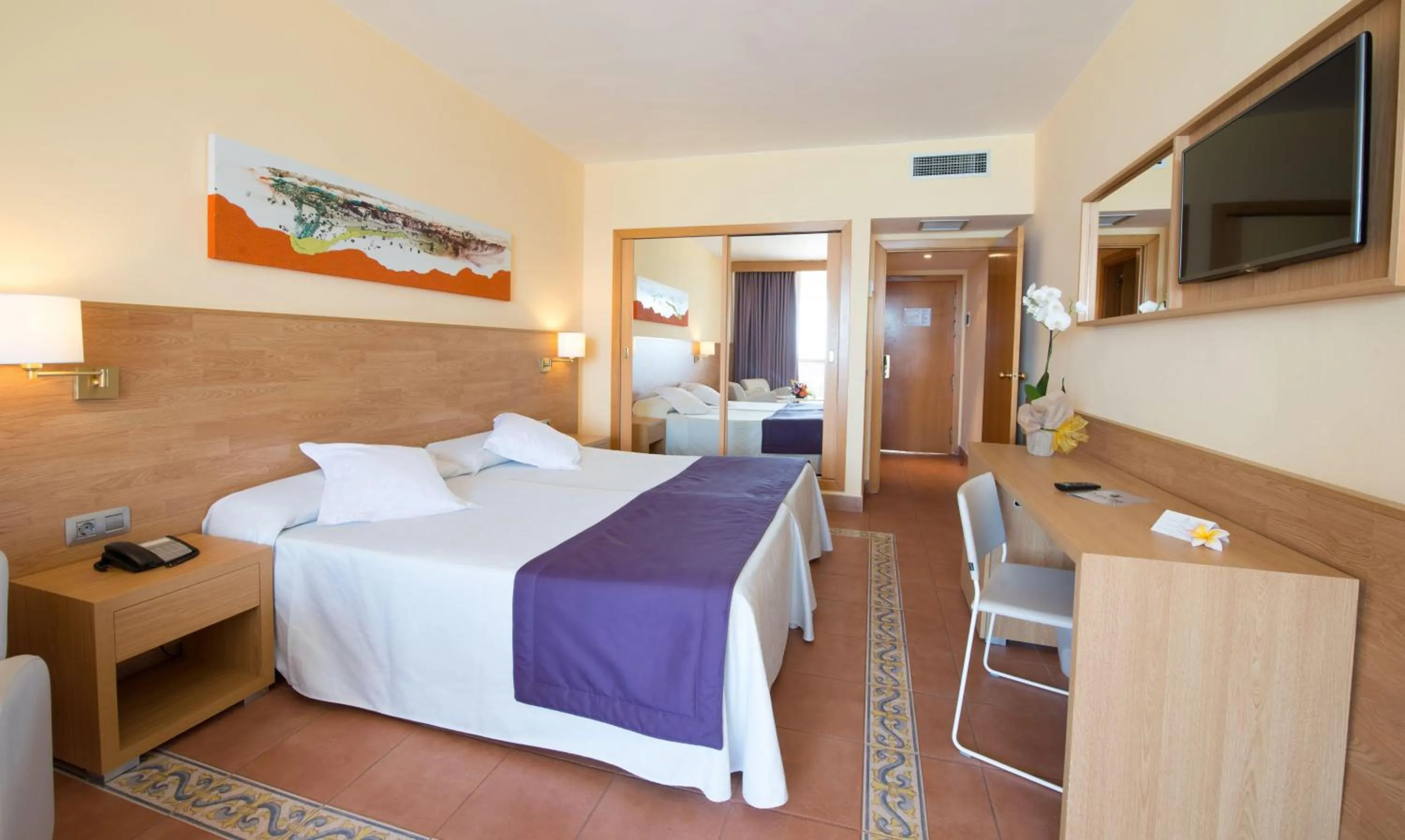 Photo of the whole room, Bed in Esencia de Fuerteventura by Princess