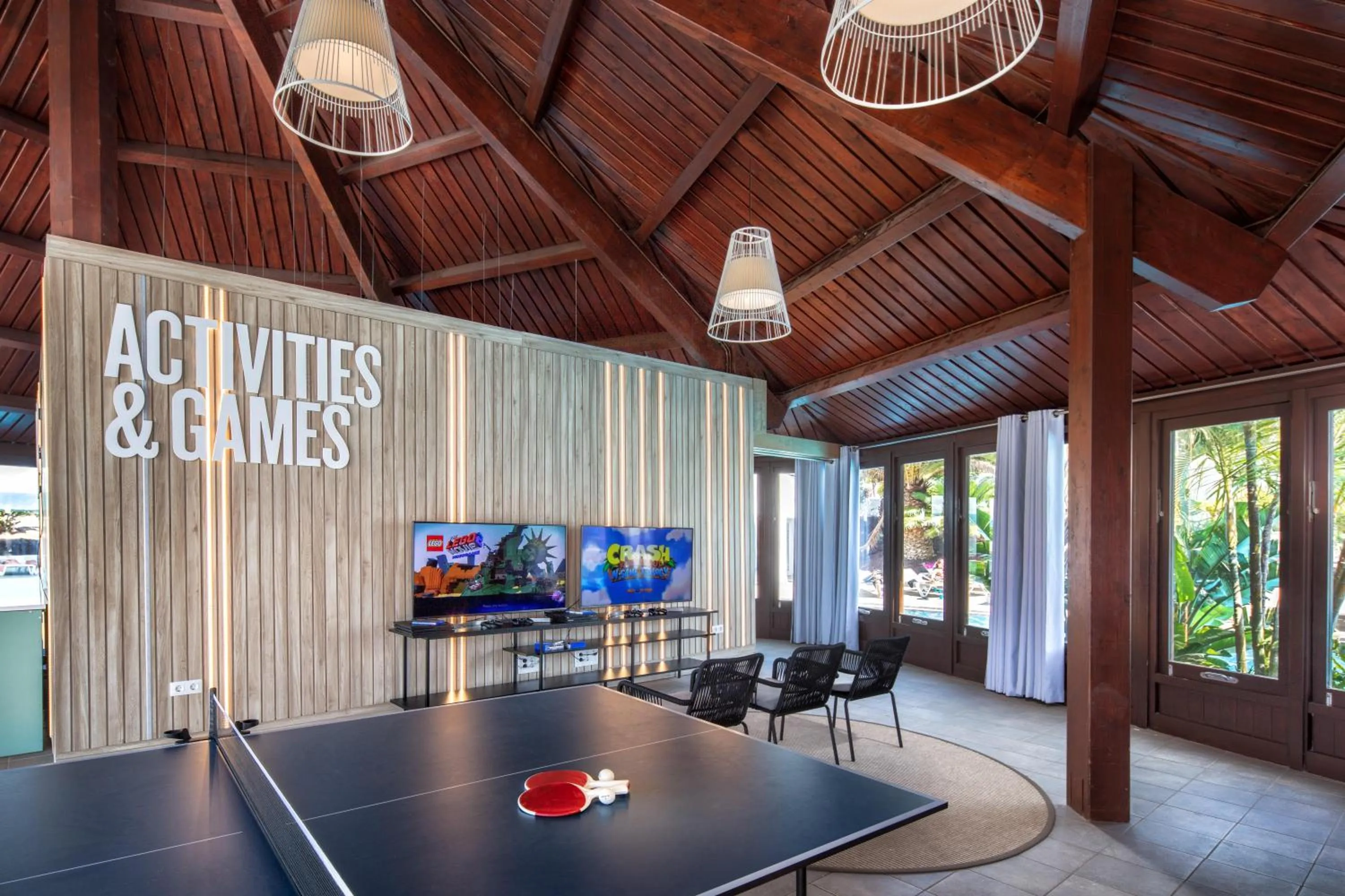 children in Fuerteventura Princess