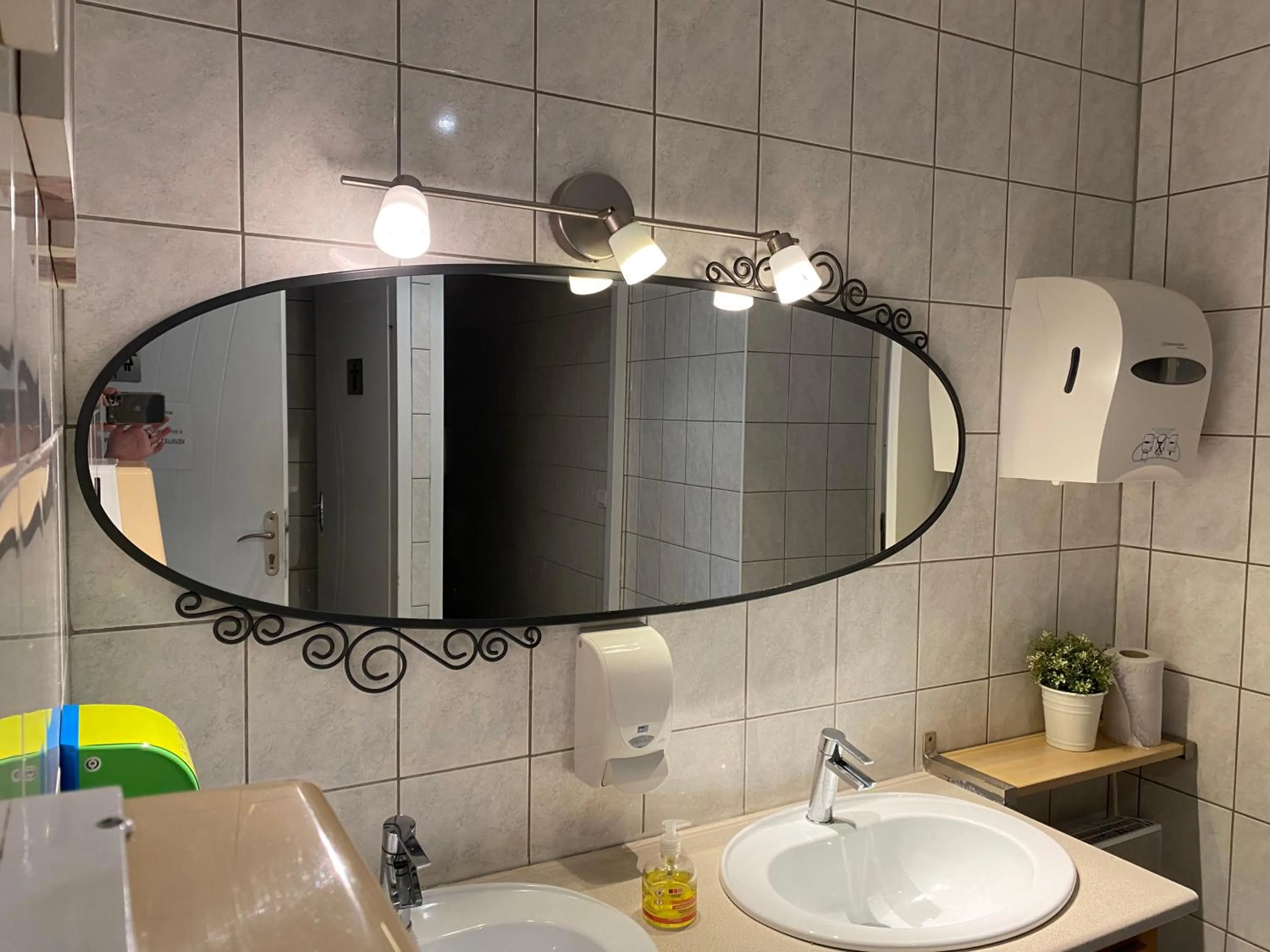 HOTEL LES MARRONNIERS