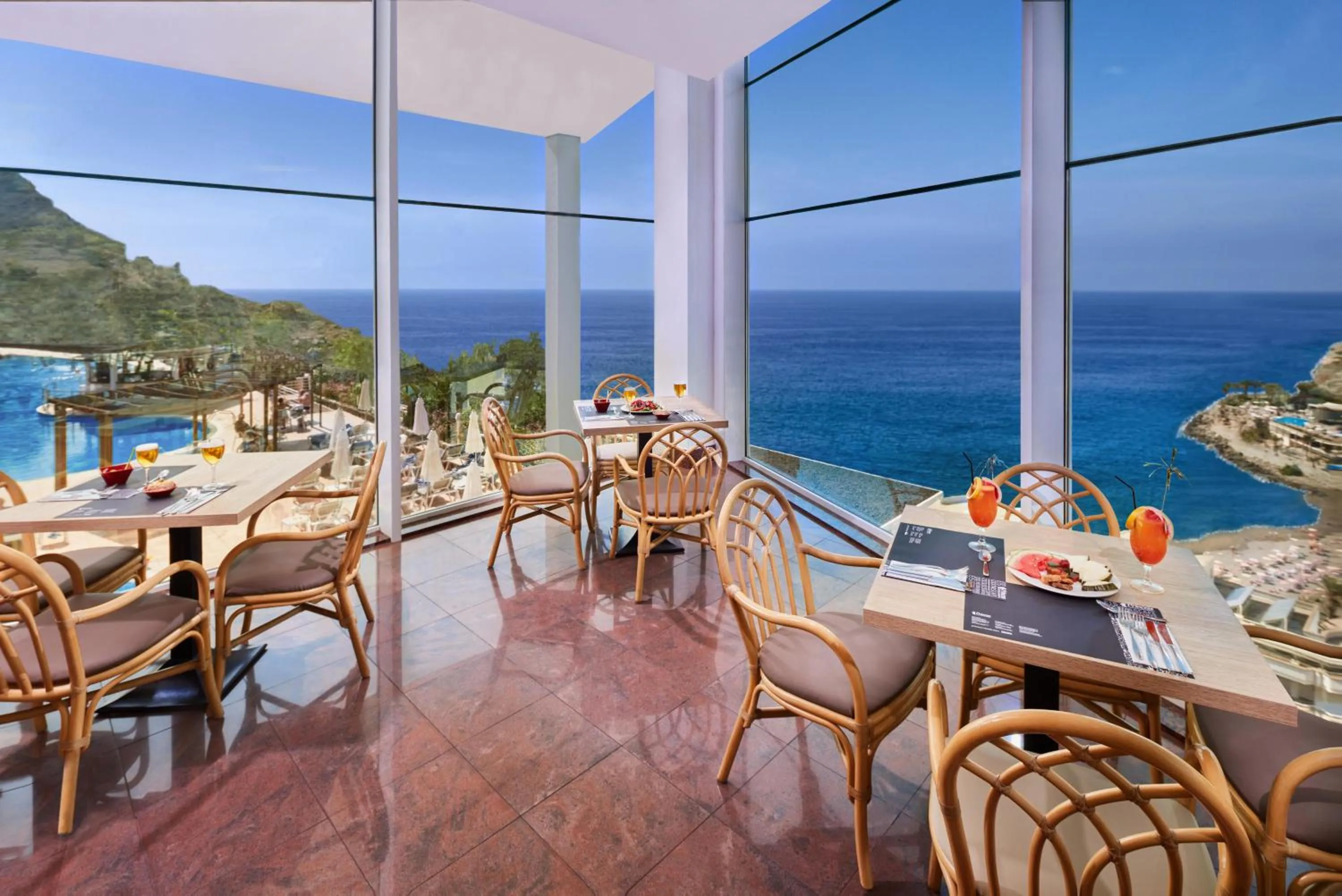 Restaurant/places to eat in Mogan Princess & Beach Club