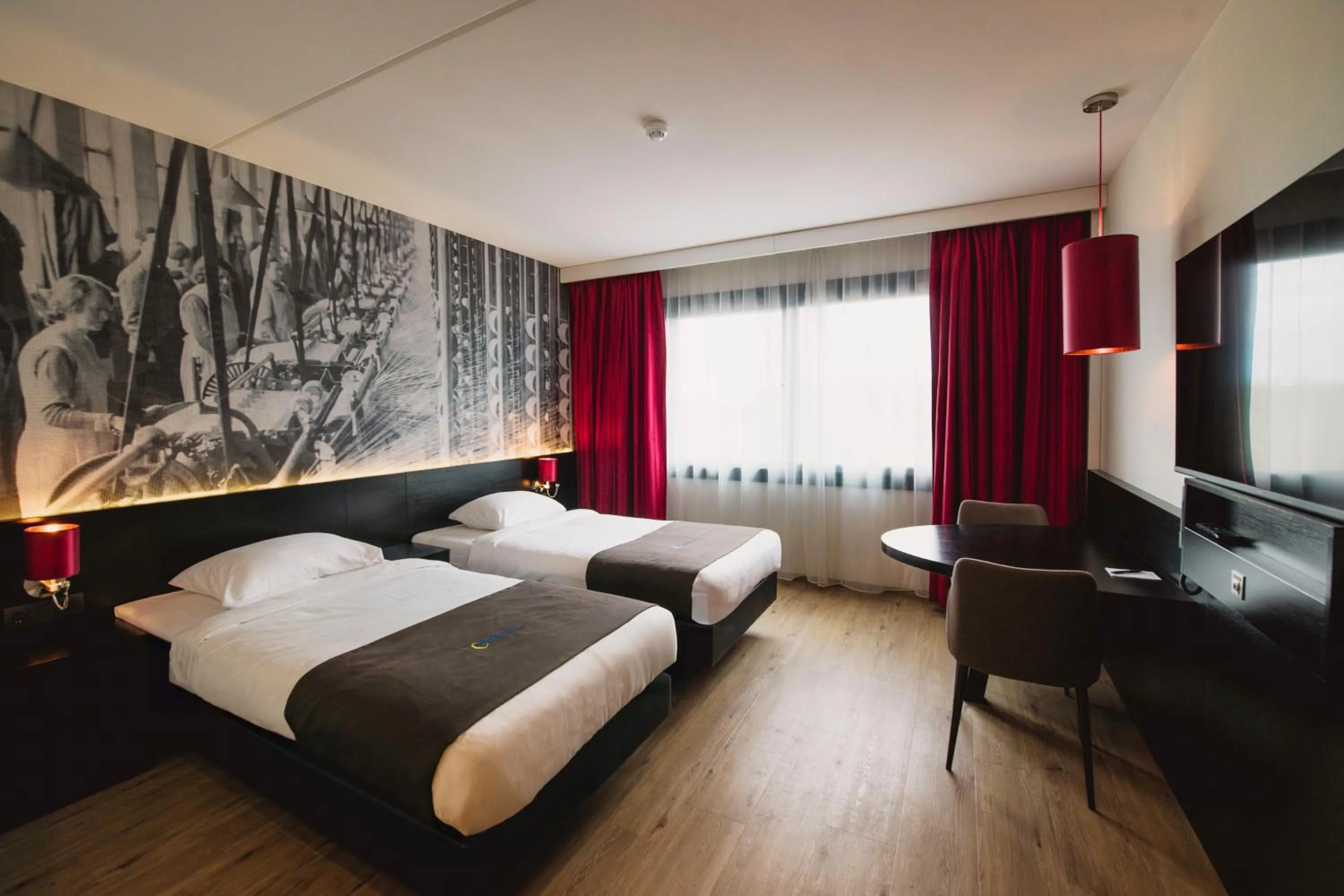 TV and multimedia, Bed in Bastion Hotel Tilburg