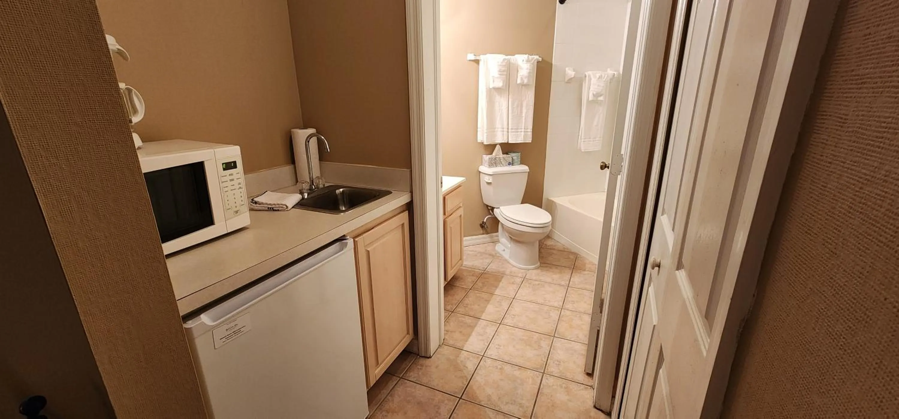 Kitchen or kitchenette in Right Direction Rentals