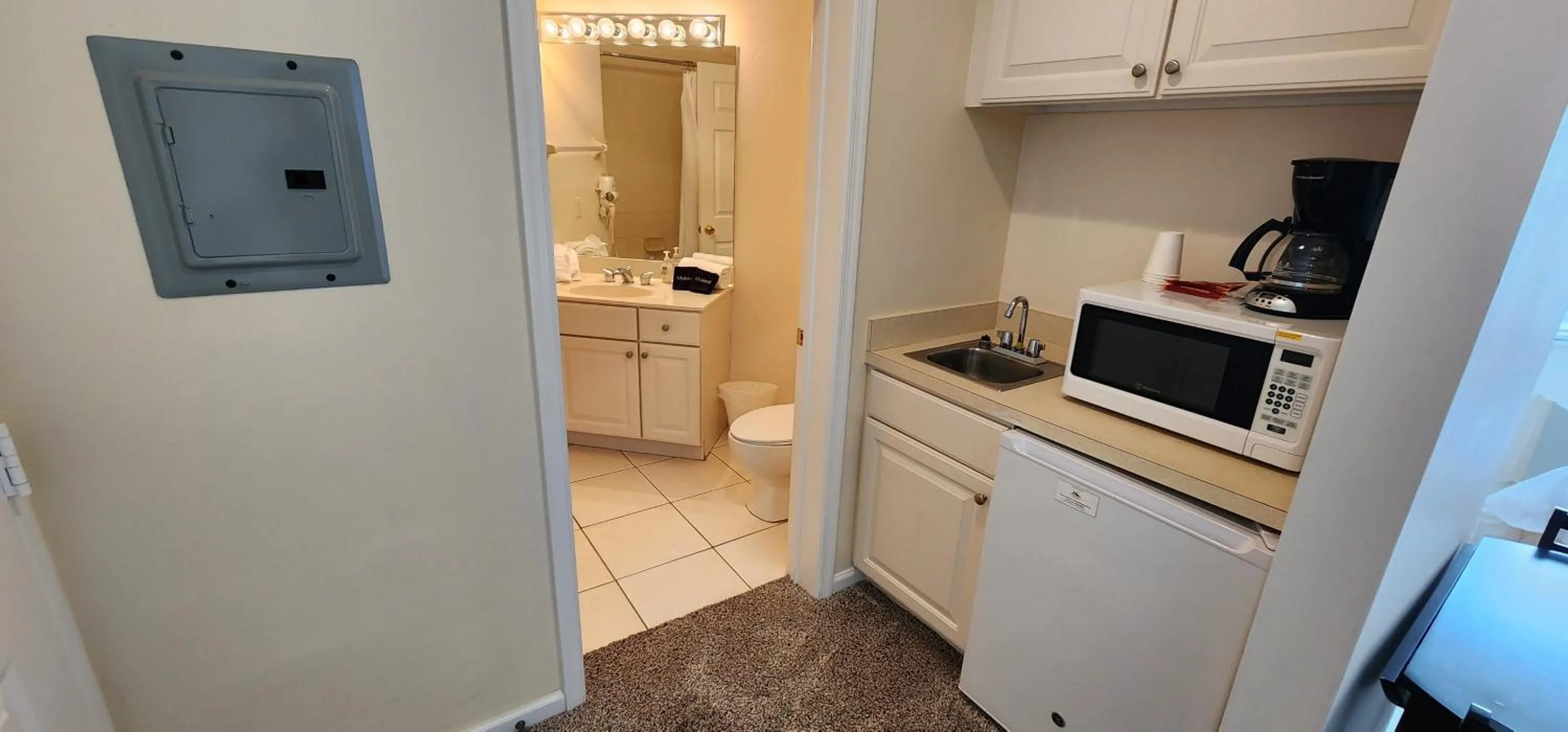 Kitchen or kitchenette in Right Direction Rentals