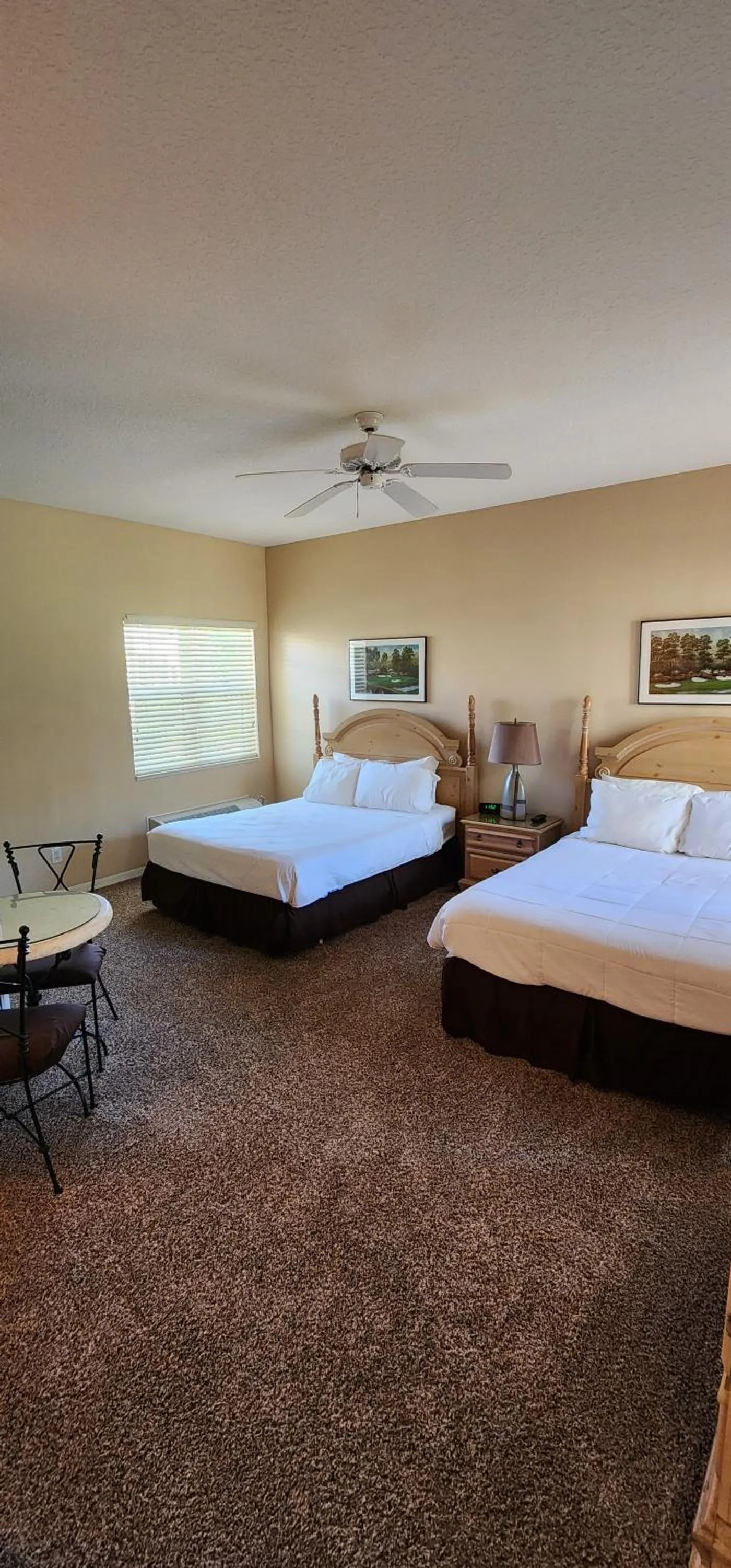 Photo of the whole room, Bed in Right Direction Rentals