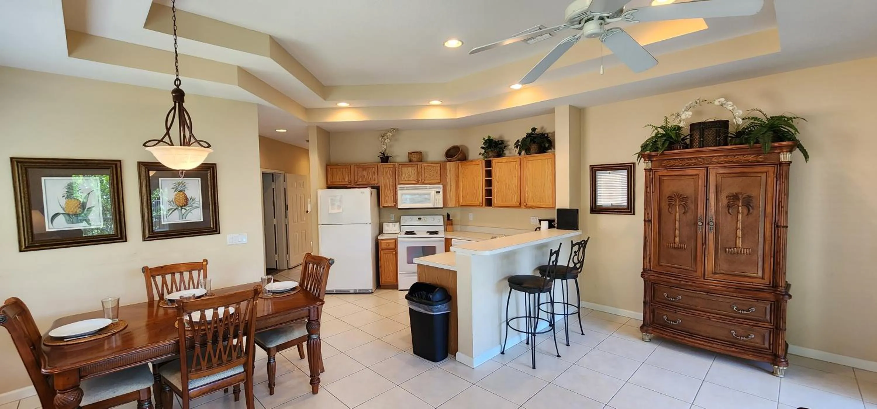 Kitchen or kitchenette in Right Direction Rentals