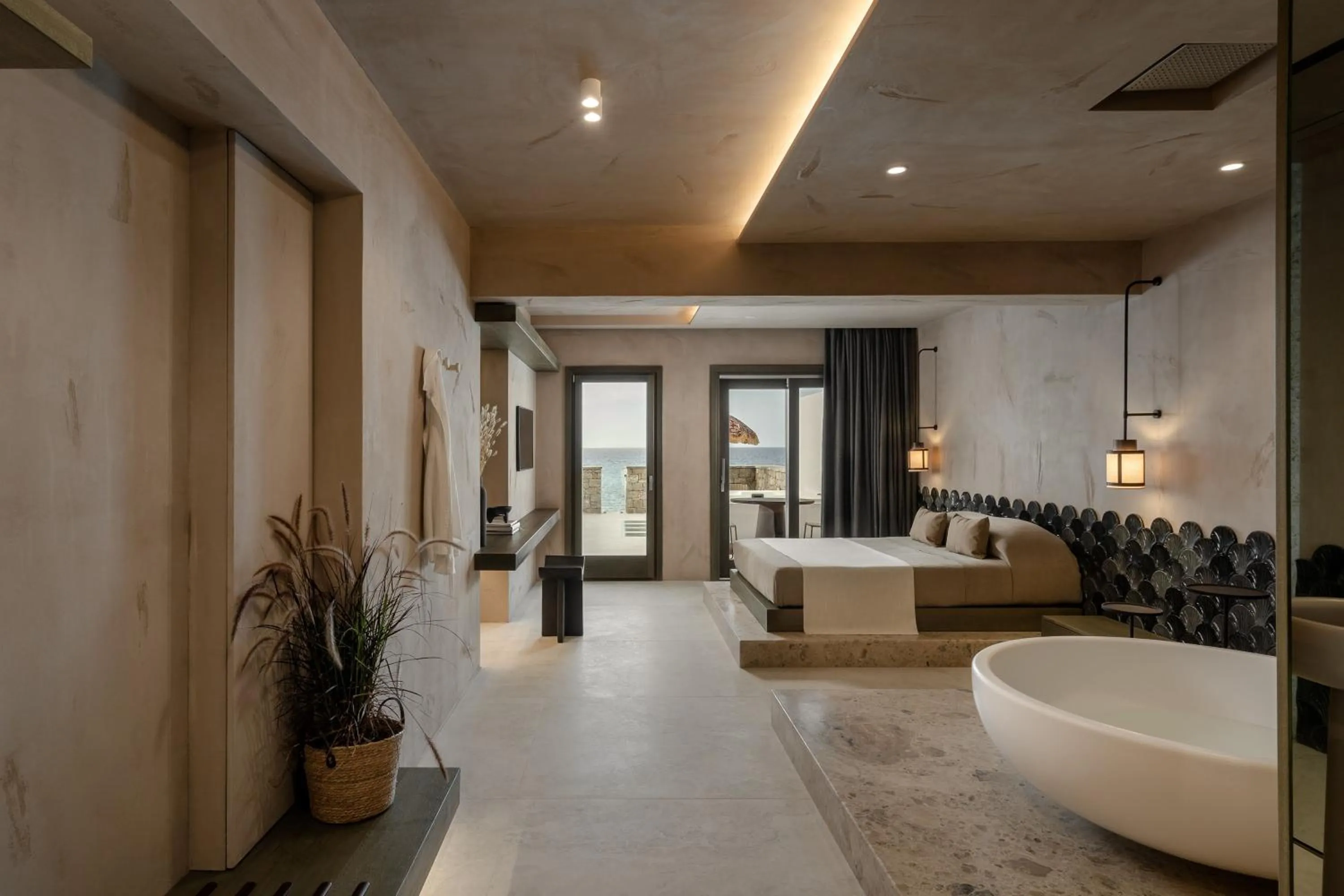 Bedroom in Naxos Rhyton