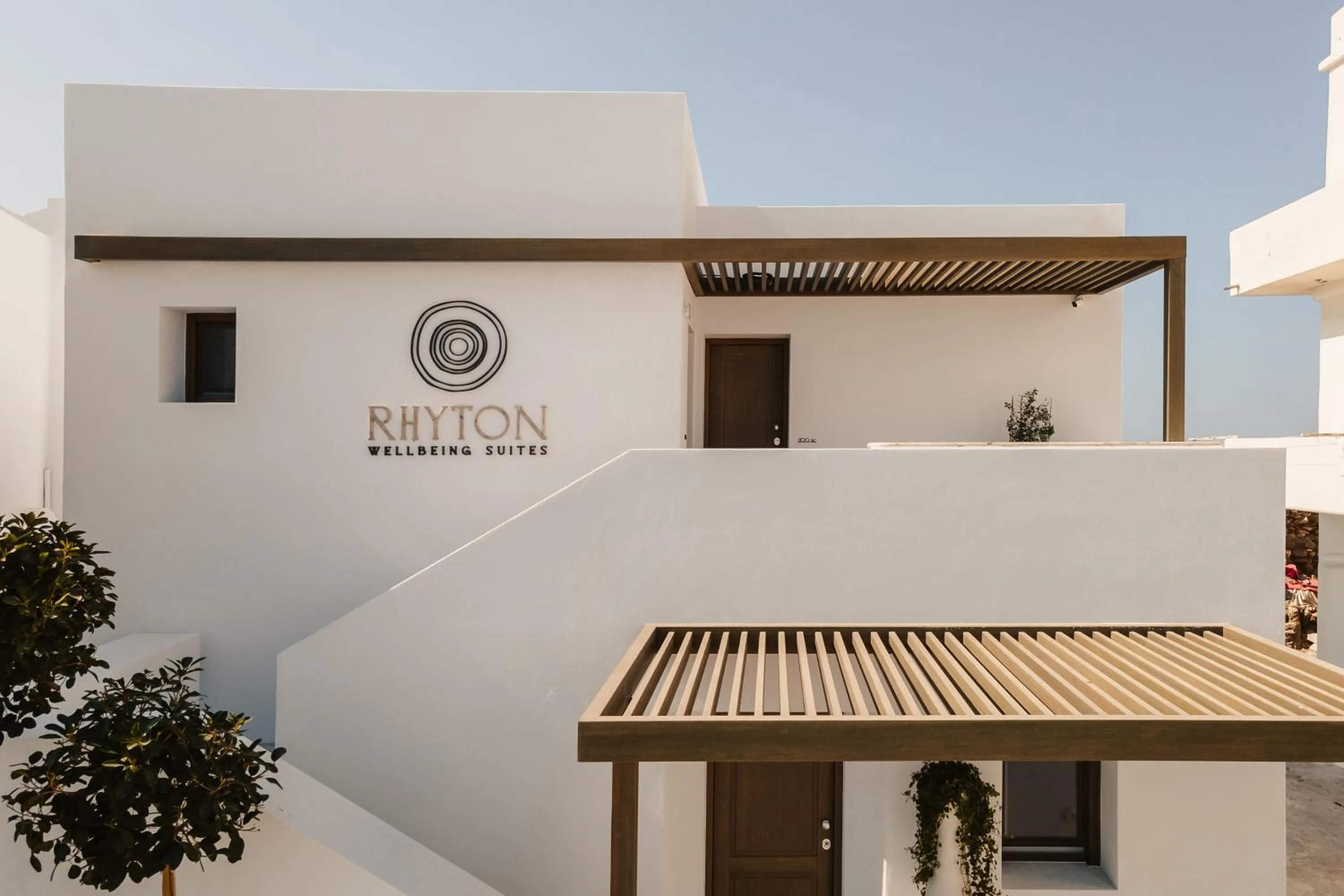 Property building in Naxos Rhyton