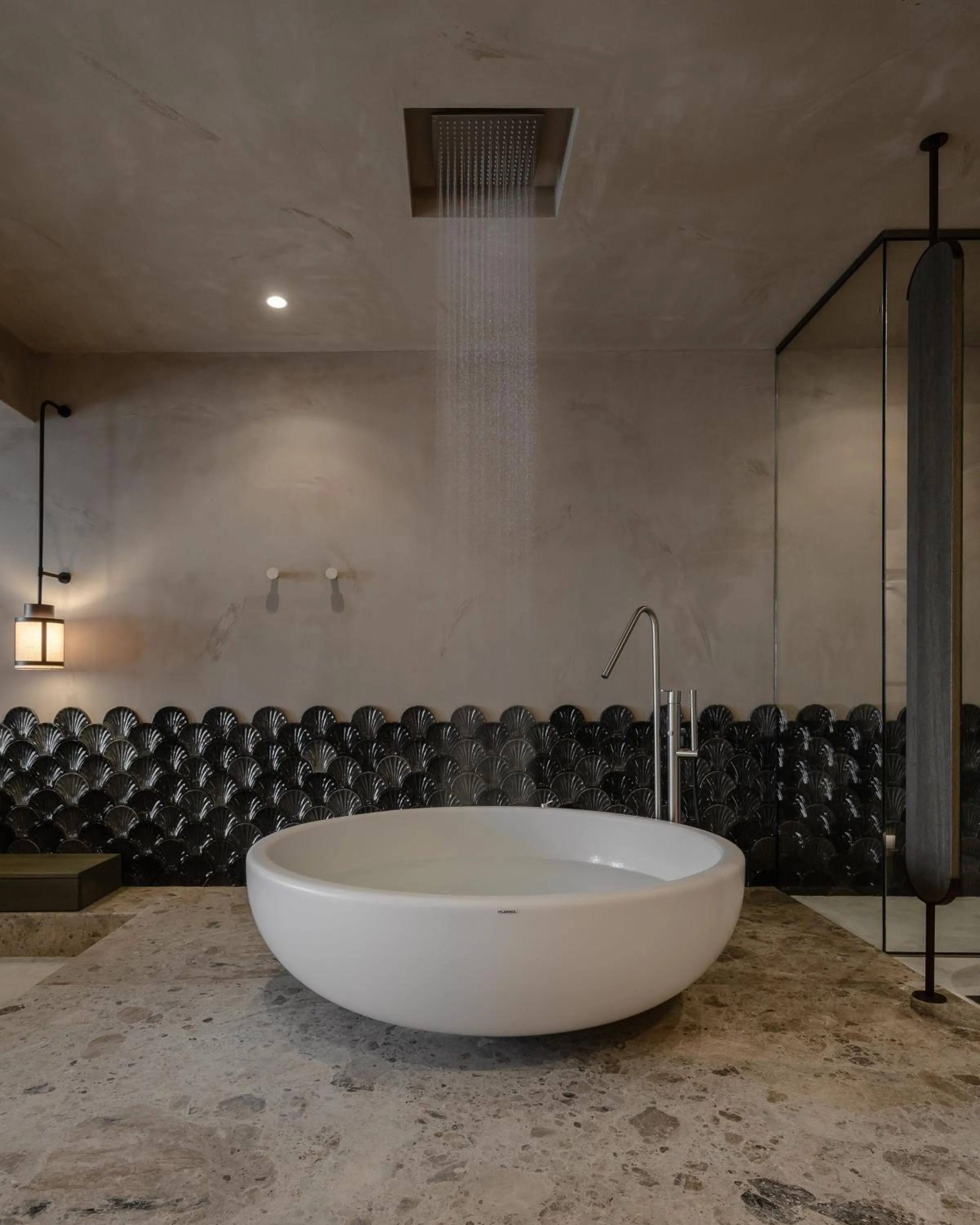 Bath in Naxos Rhyton