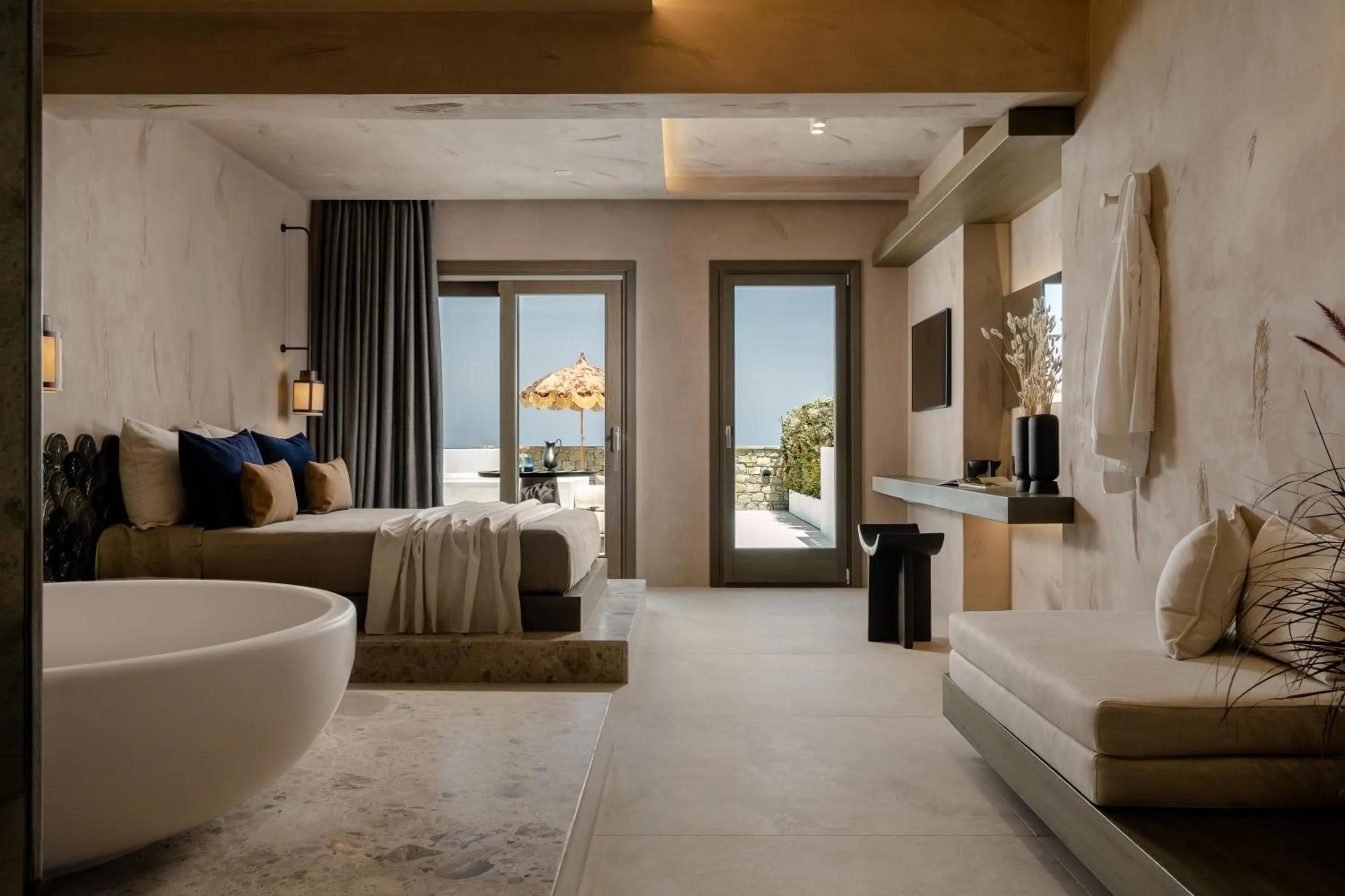 Bedroom in Naxos Rhyton