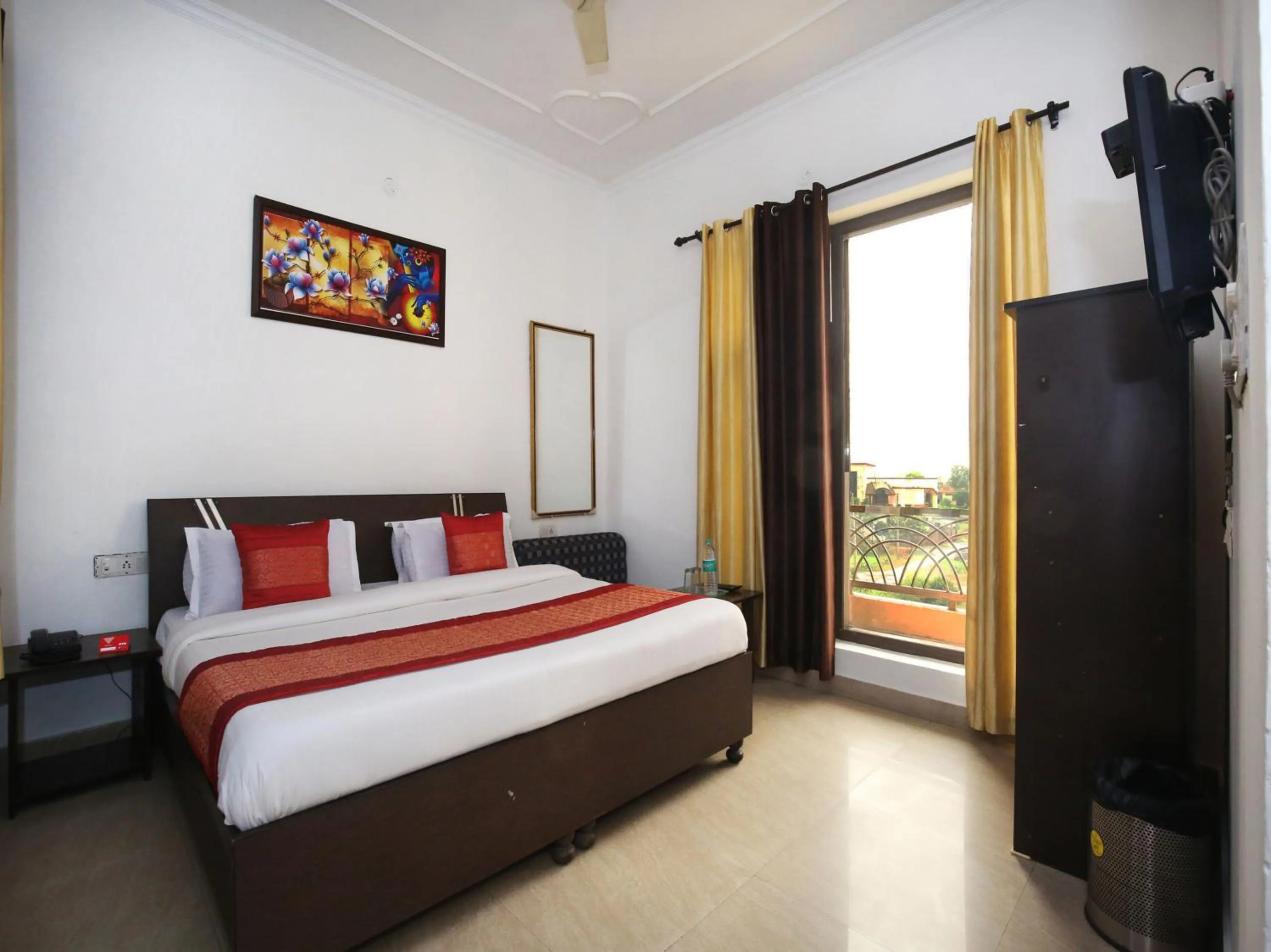 Photo of the whole room, Bed in Hotel Sham Villa