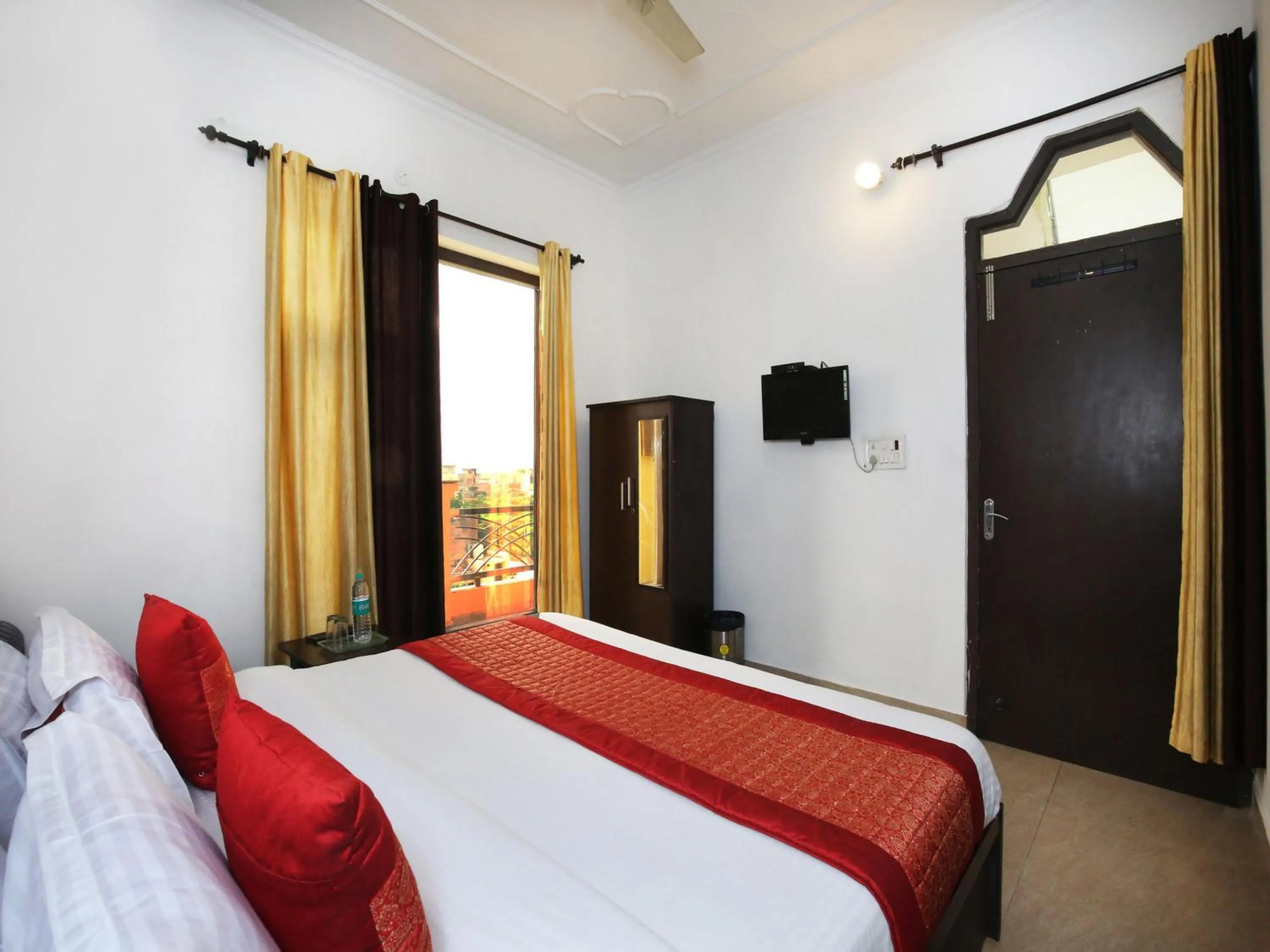 Photo of the whole room, Bed in Hotel Sham Villa