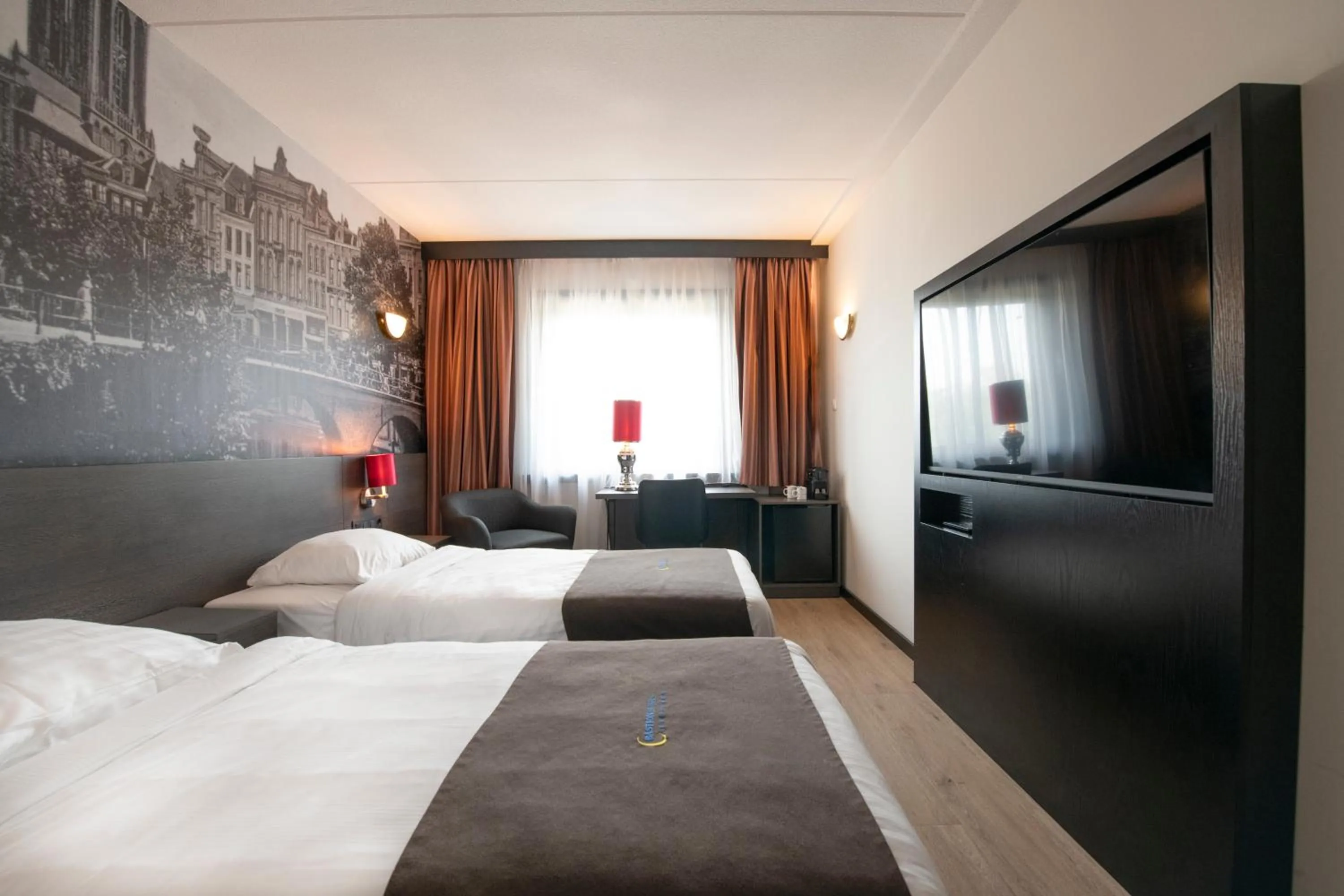 Bedroom, Bed in Bastion Hotel Utrecht