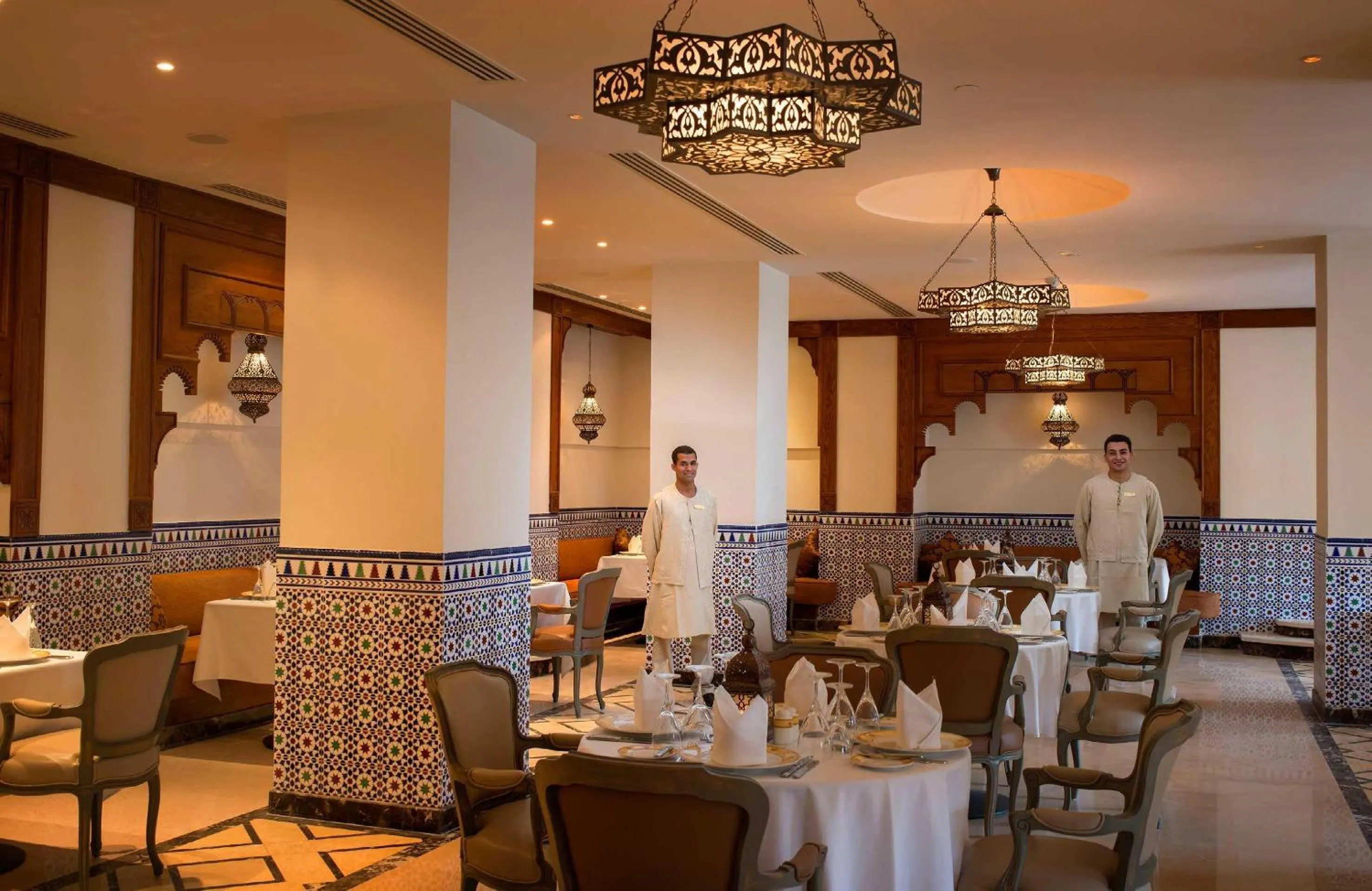 Restaurant/places to eat in Baron Palace Sahl Hasheesh