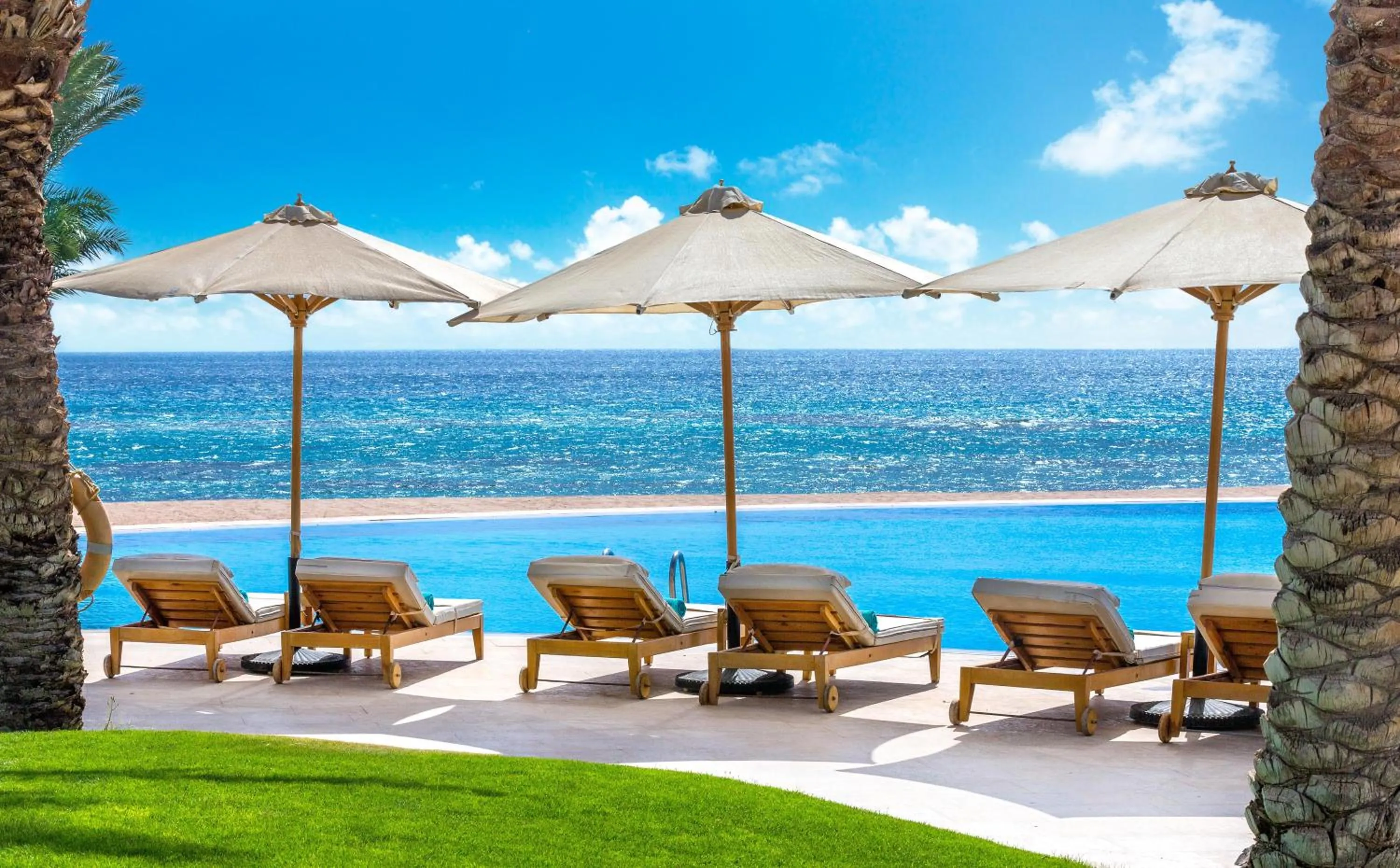 Swimming pool in Baron Palace Sahl Hasheesh