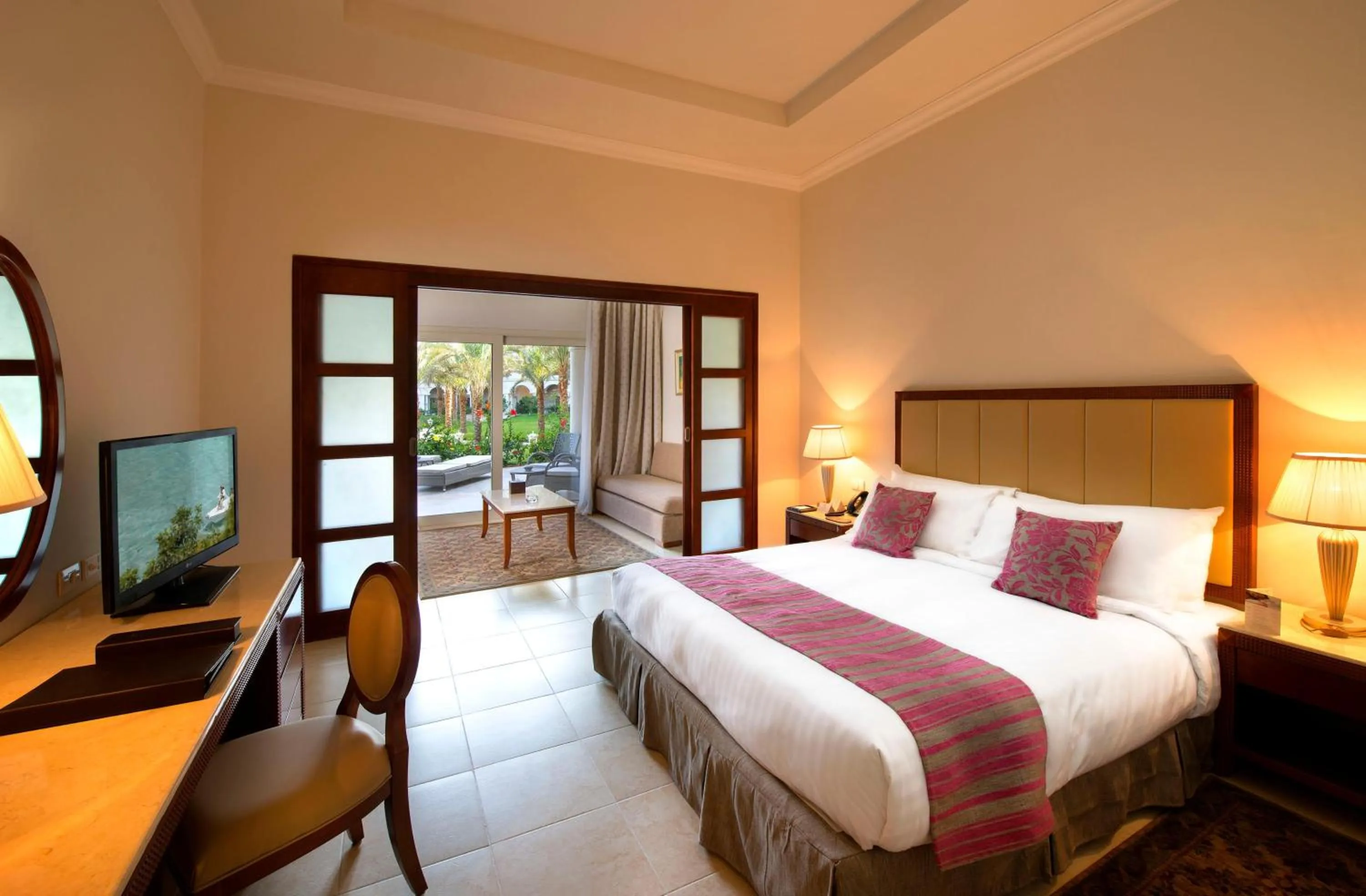 View (from property/room), Bed in Baron Palace Sahl Hasheesh