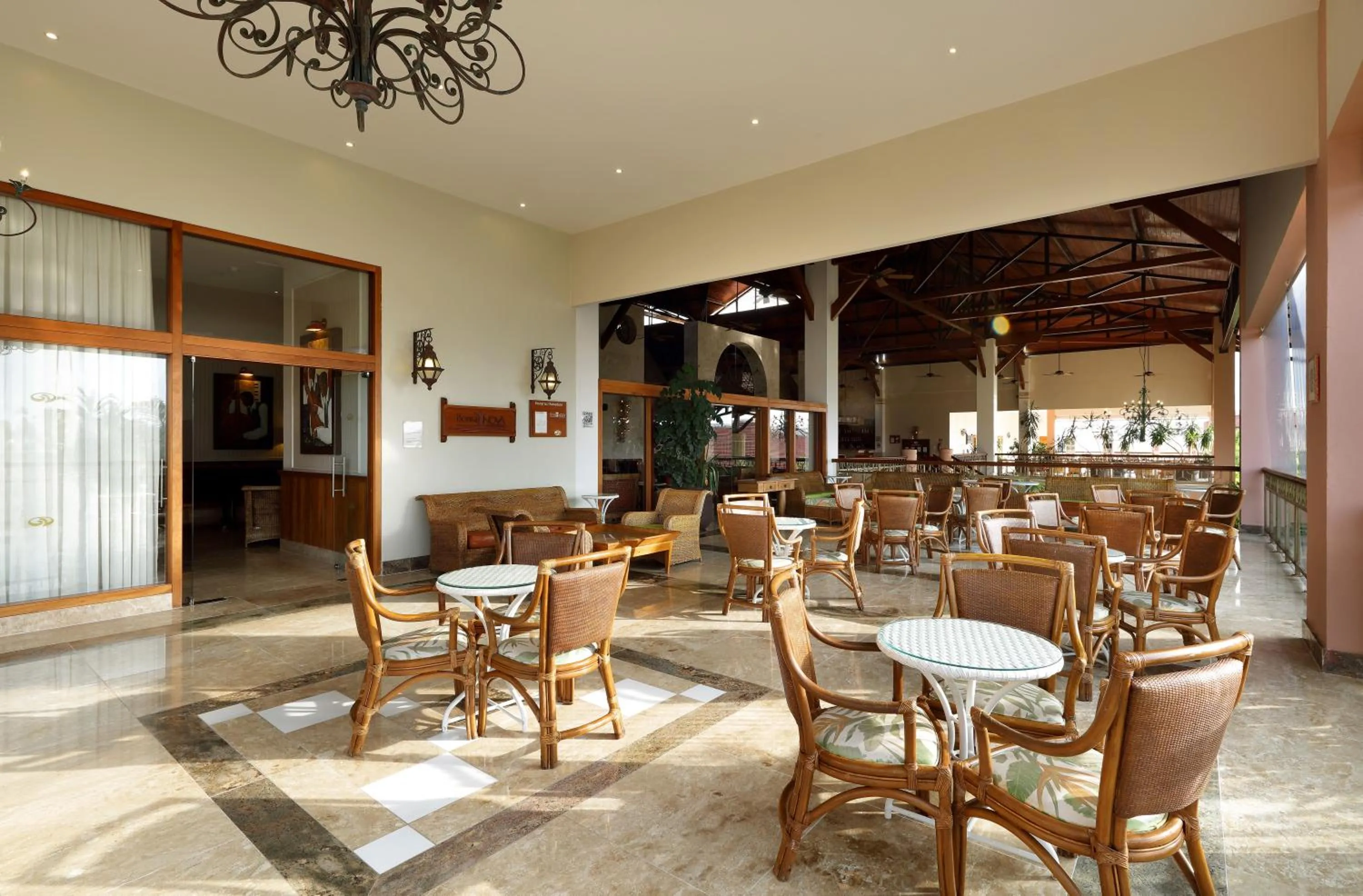 Restaurant/places to eat in The Signature Level at Grand Palladium Imbassaí Resort & Spa