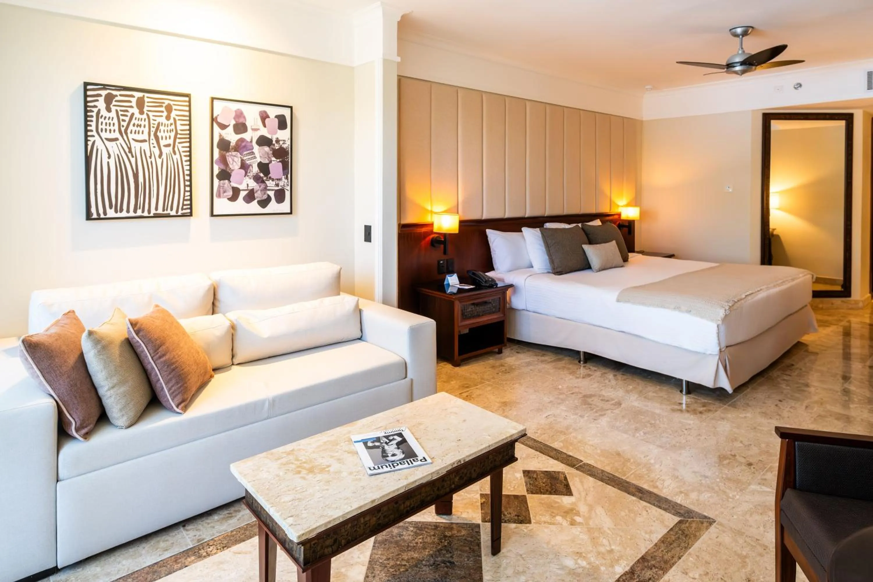 Bedroom, Bed in The Signature Level at Grand Palladium Imbassaí Resort & Spa