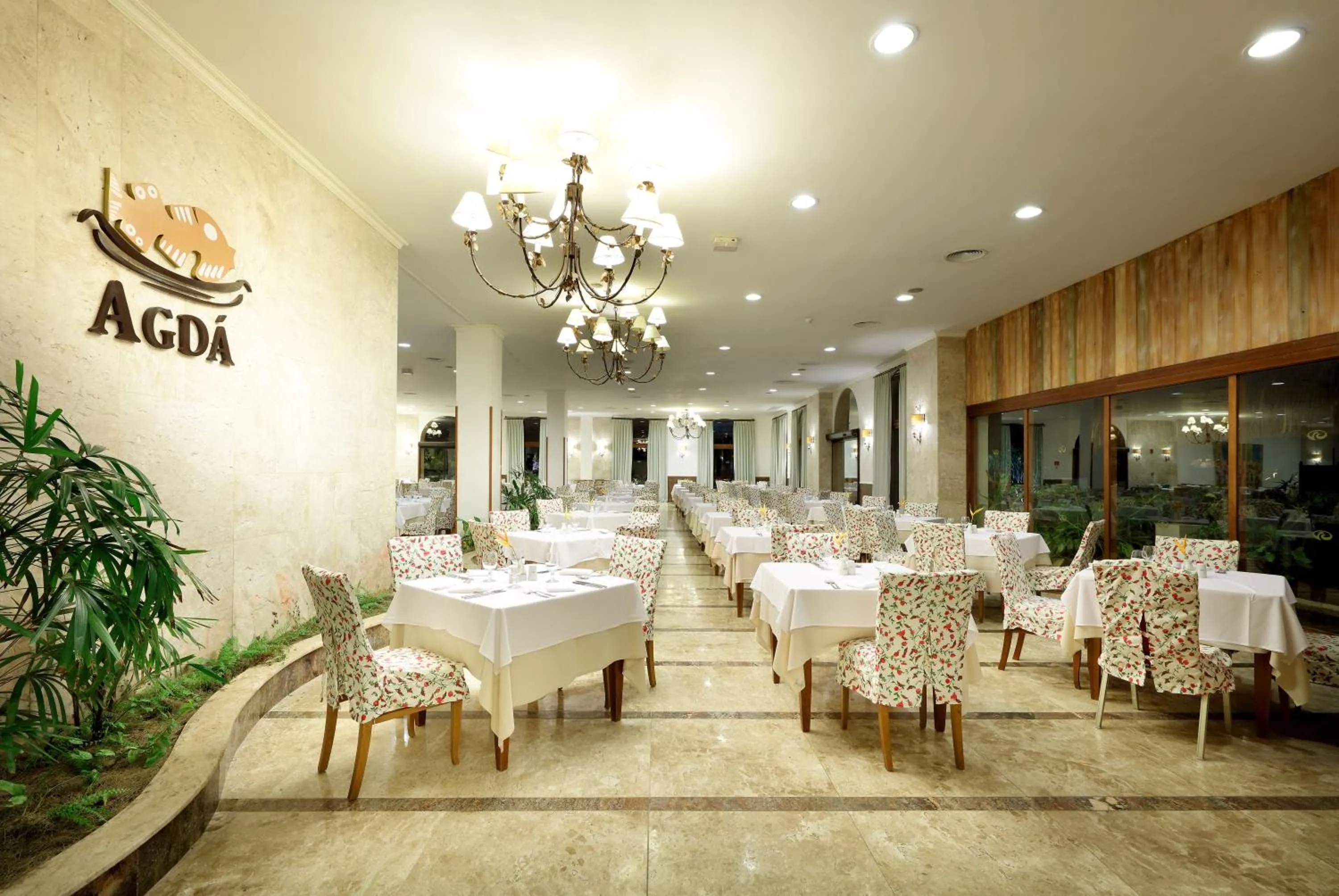 Restaurant/places to eat in The Signature Level at Grand Palladium Imbassaí Resort & Spa