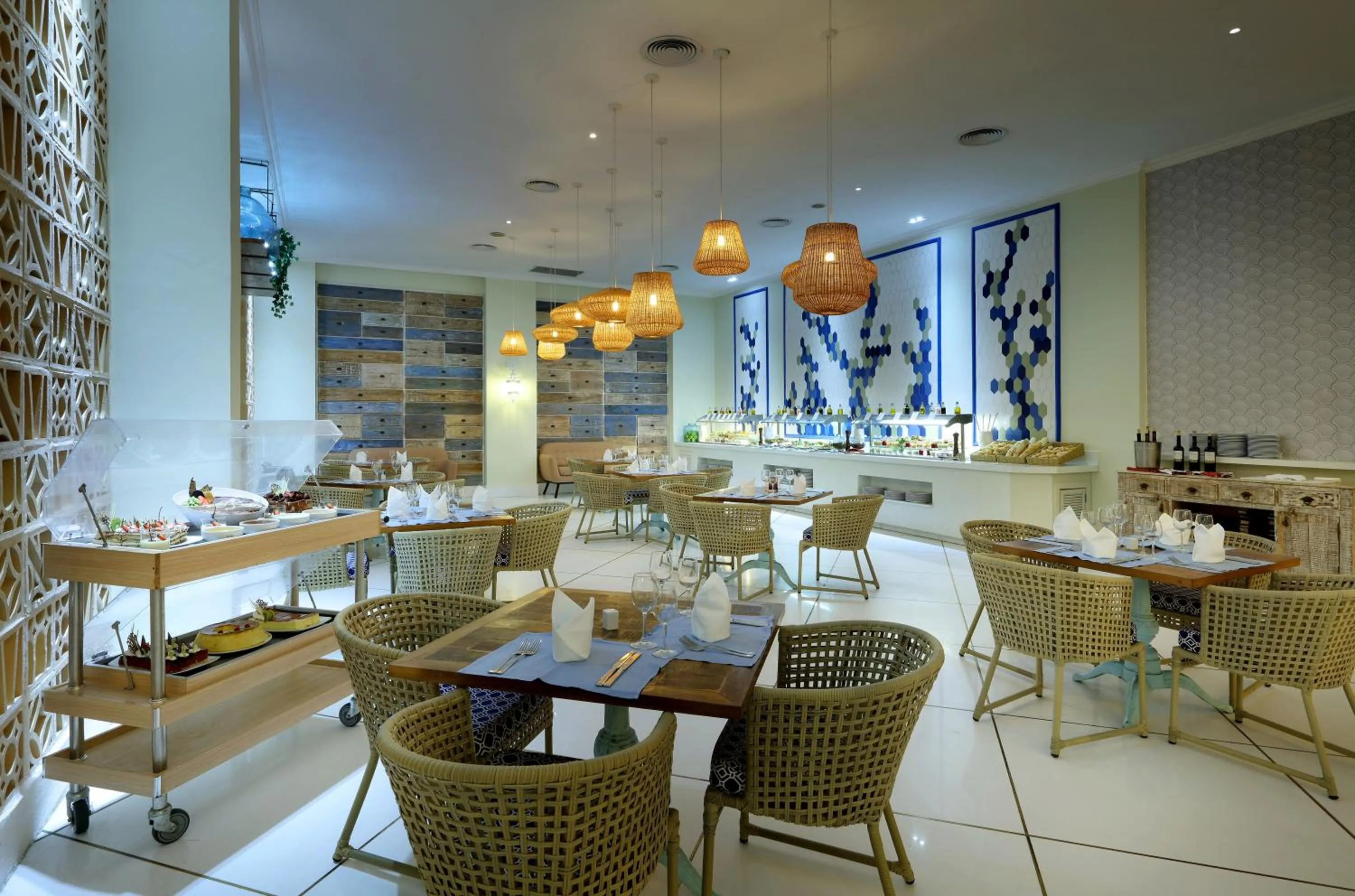 Restaurant/places to eat in The Signature Level at Grand Palladium Imbassaí Resort & Spa