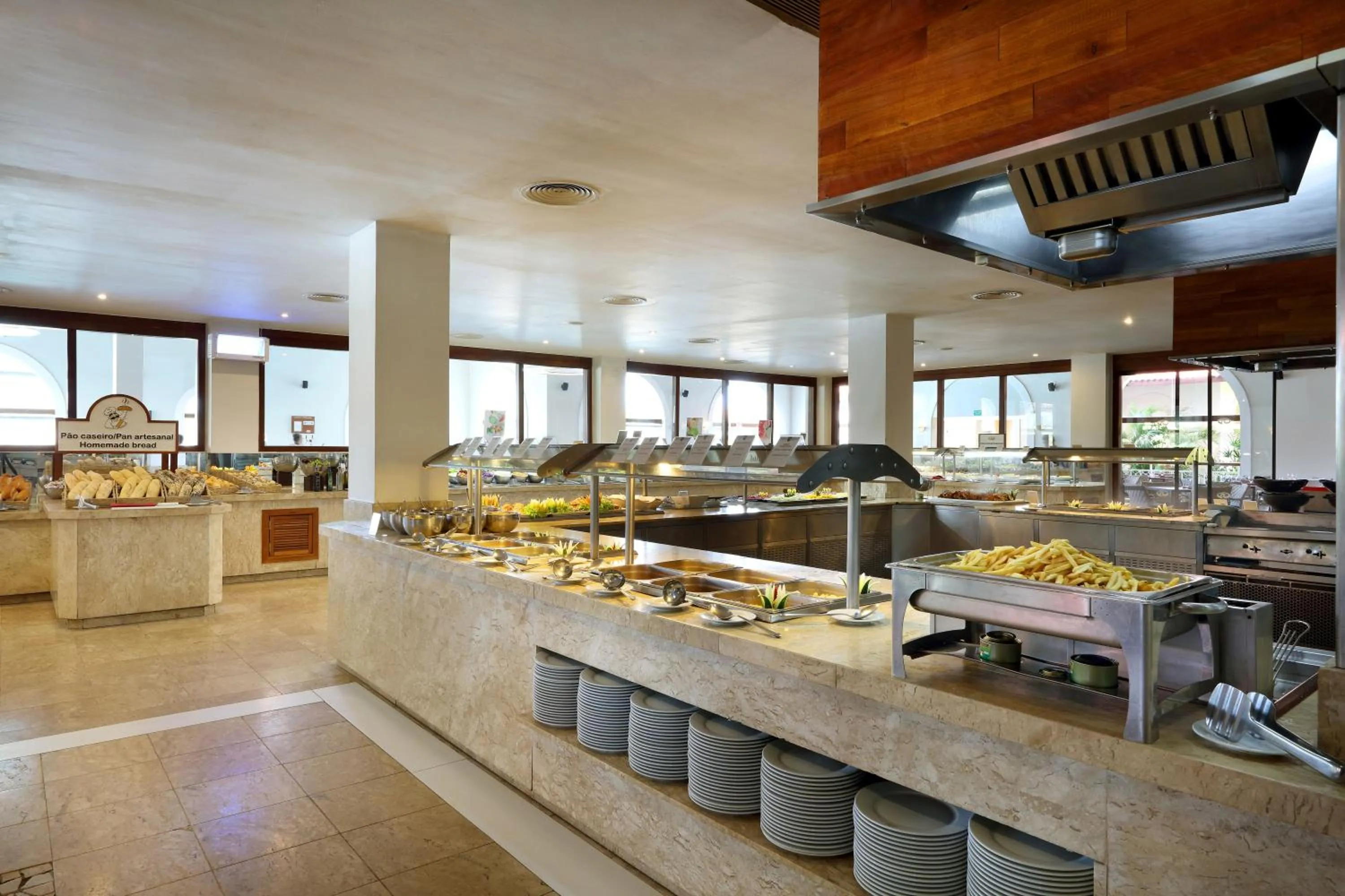 Restaurant/places to eat in The Signature Level at Grand Palladium Imbassaí Resort & Spa