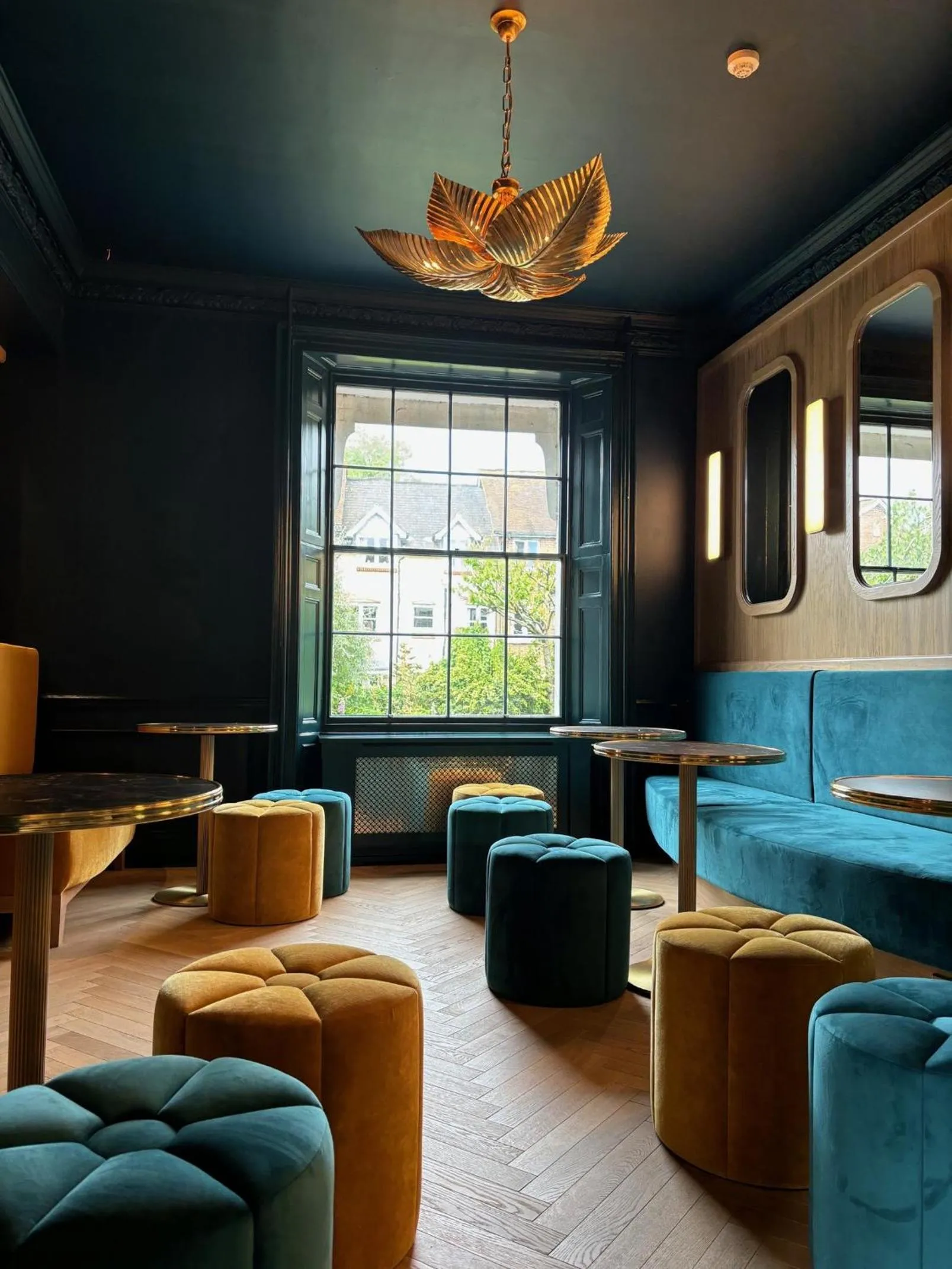 Lounge or bar in Milford Hall Salisbury