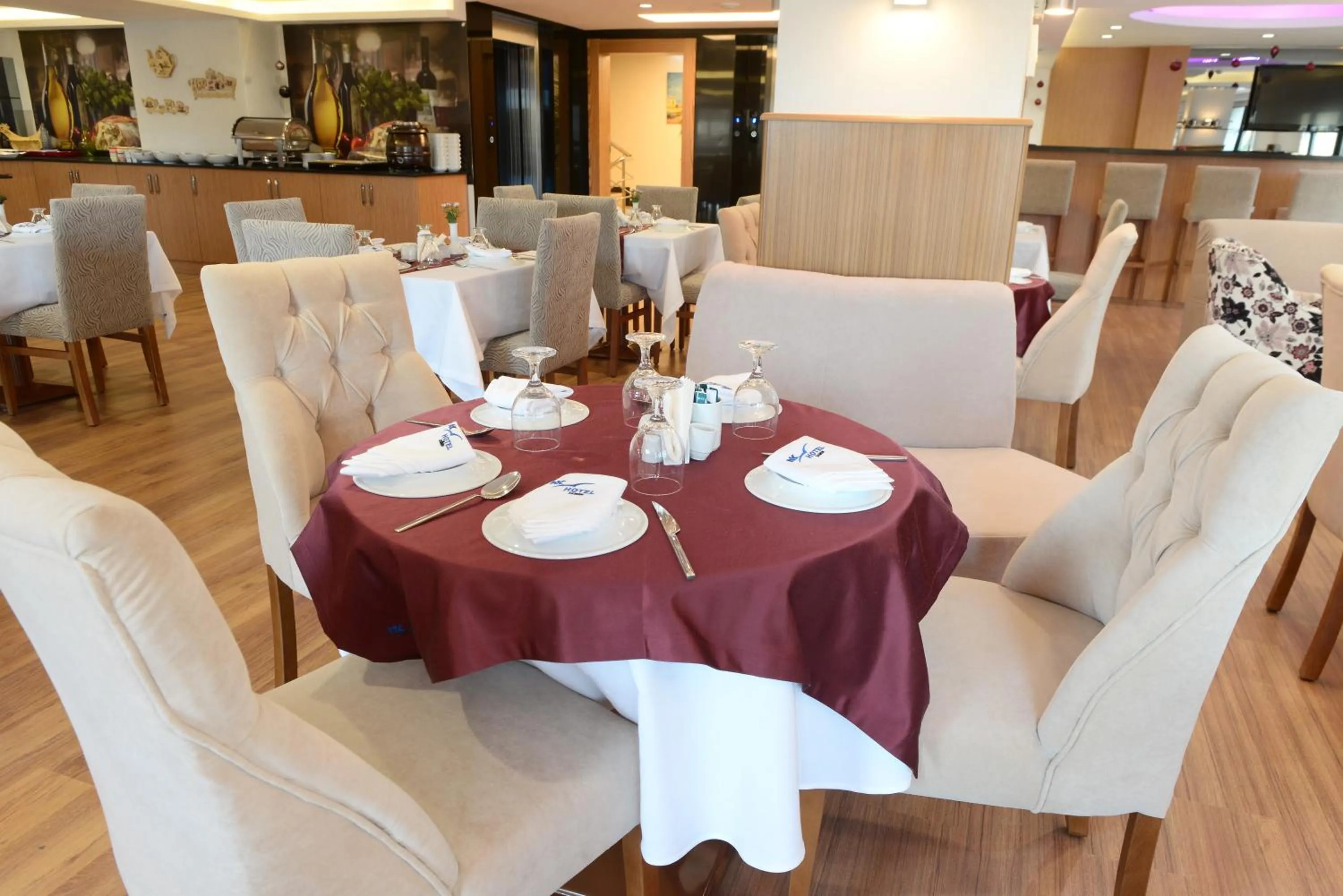 Restaurant/places to eat in NK Hotel