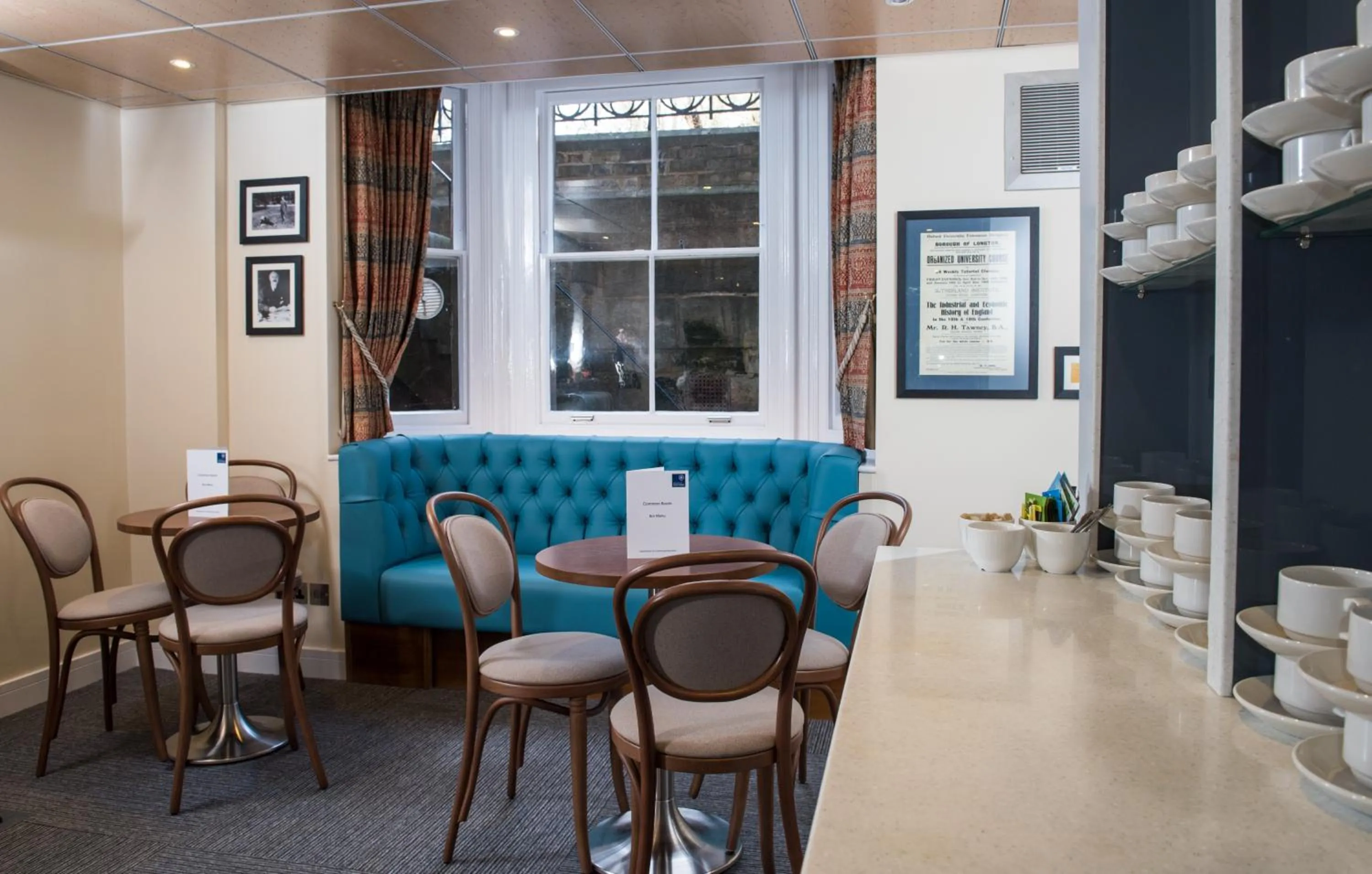 Lounge or bar in Rewley House University of Oxford