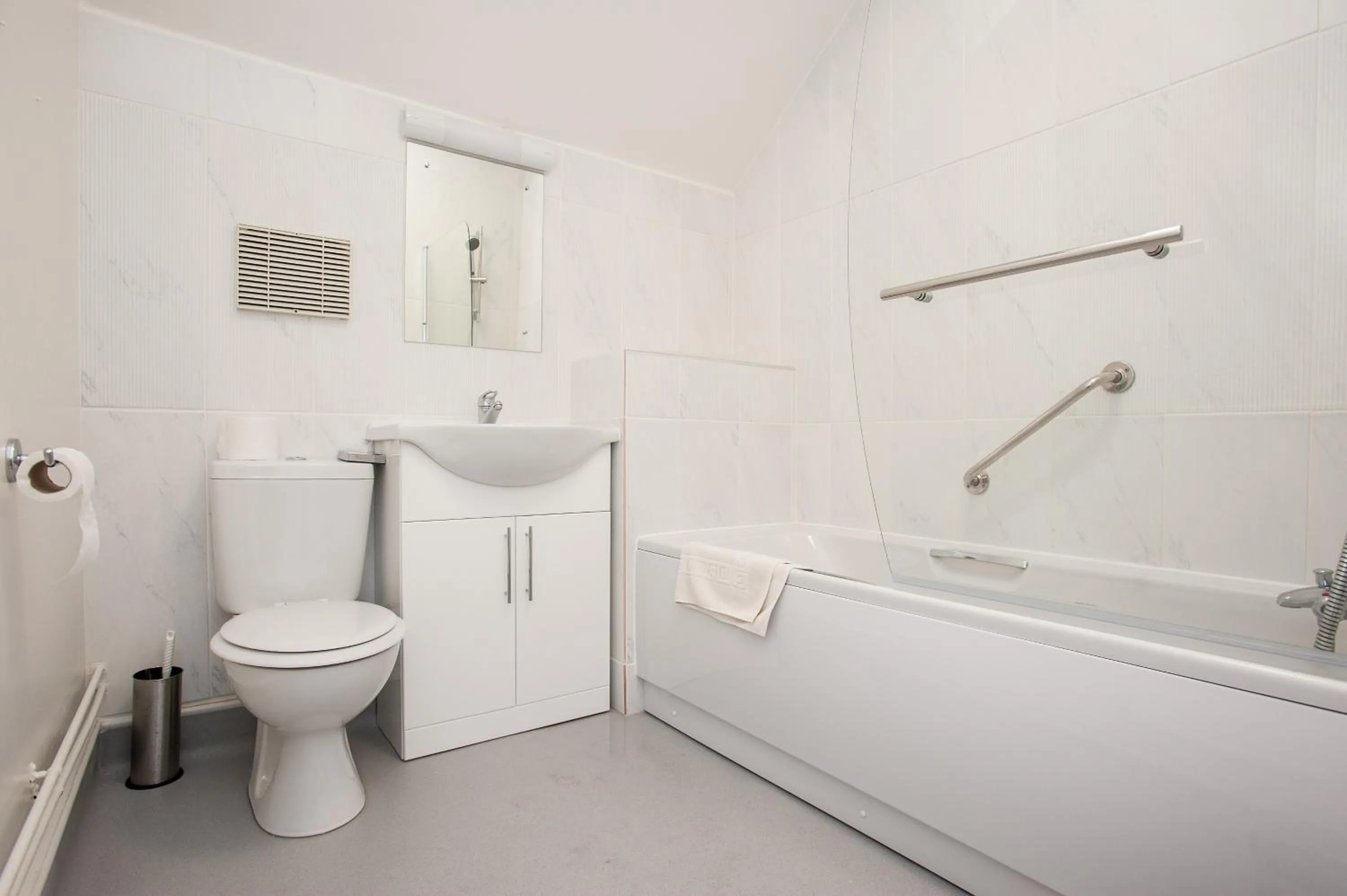 Bathroom in Rewley House University of Oxford