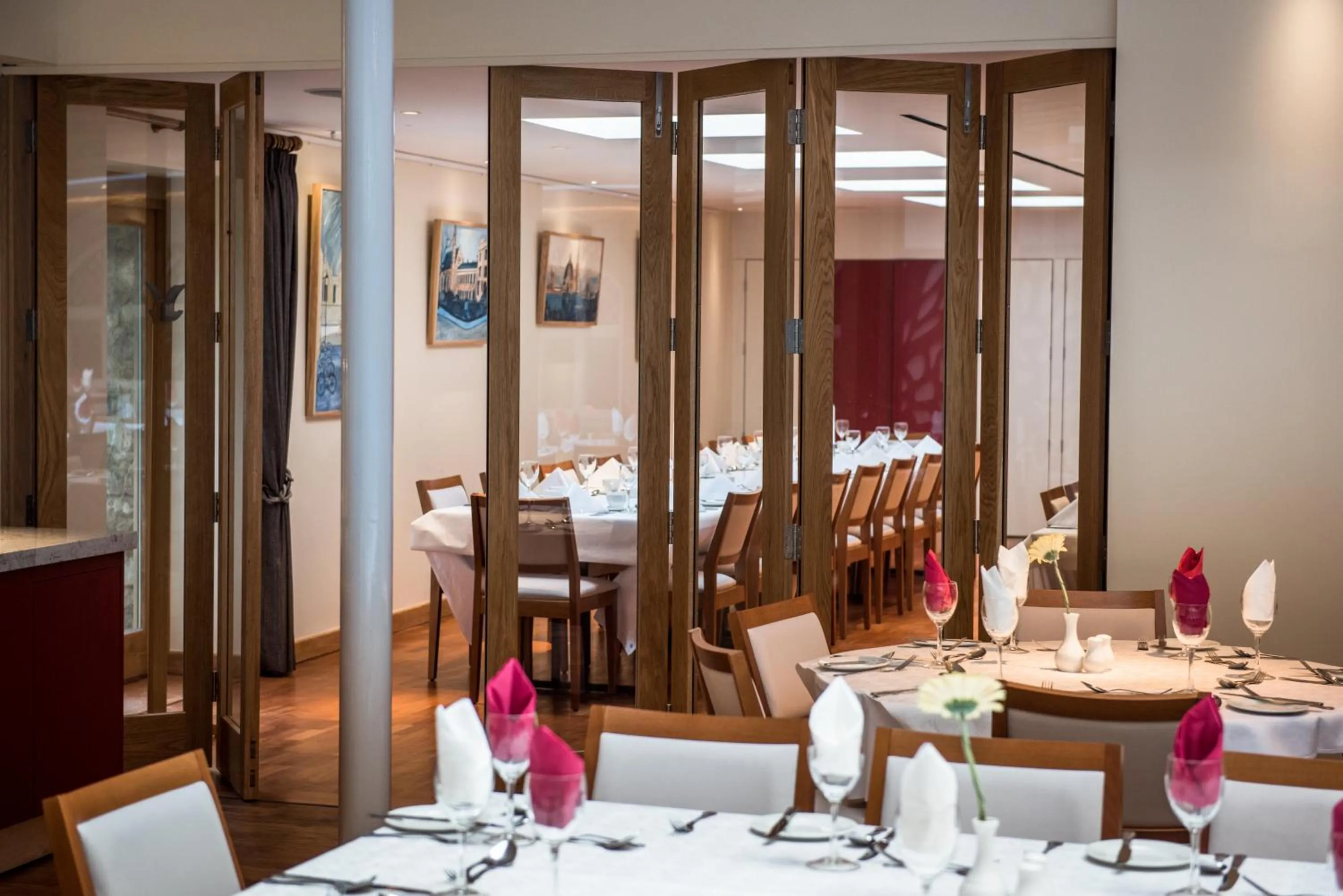 Restaurant/places to eat in Rewley House University of Oxford