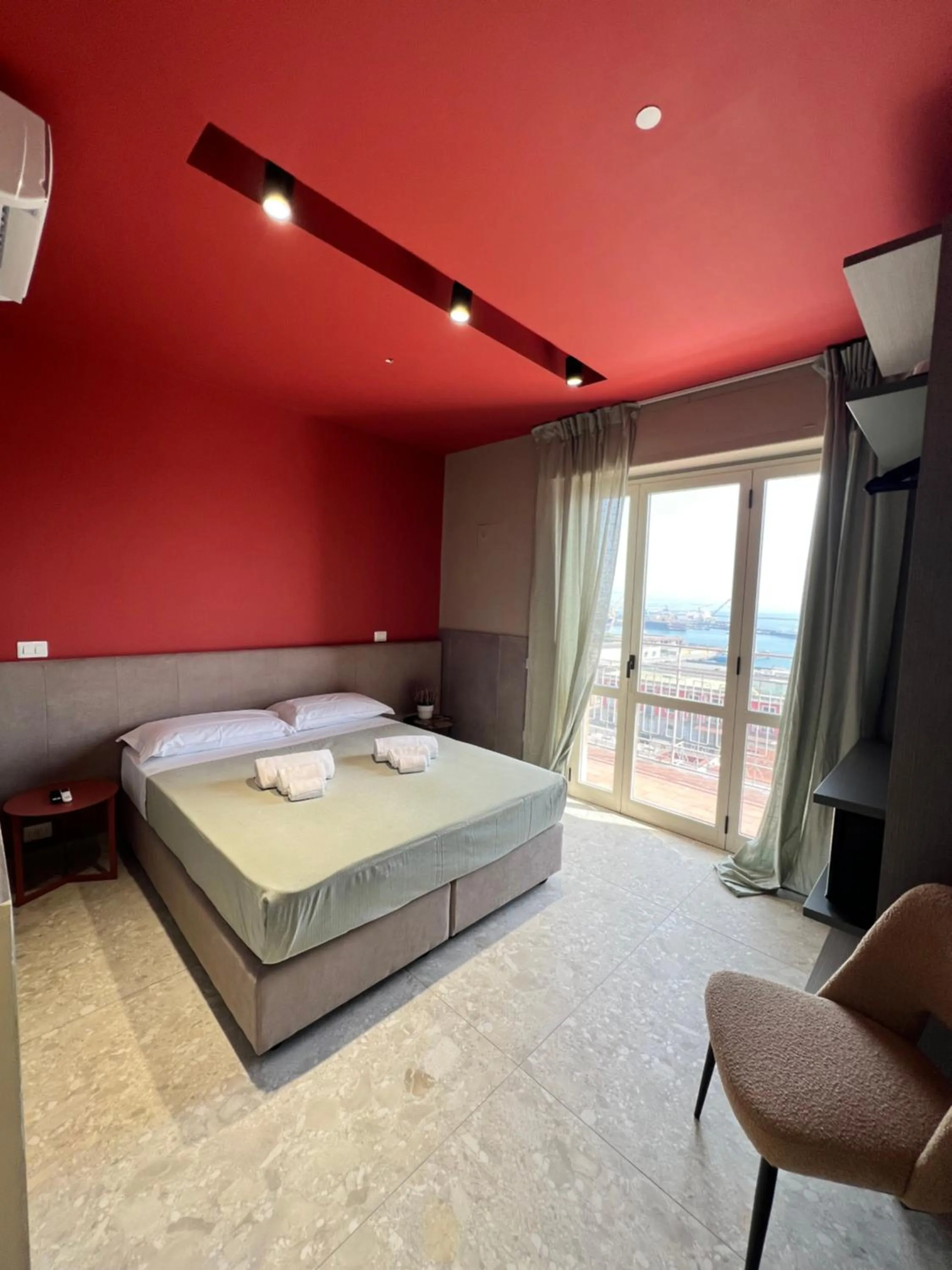 Mia Suites Porto