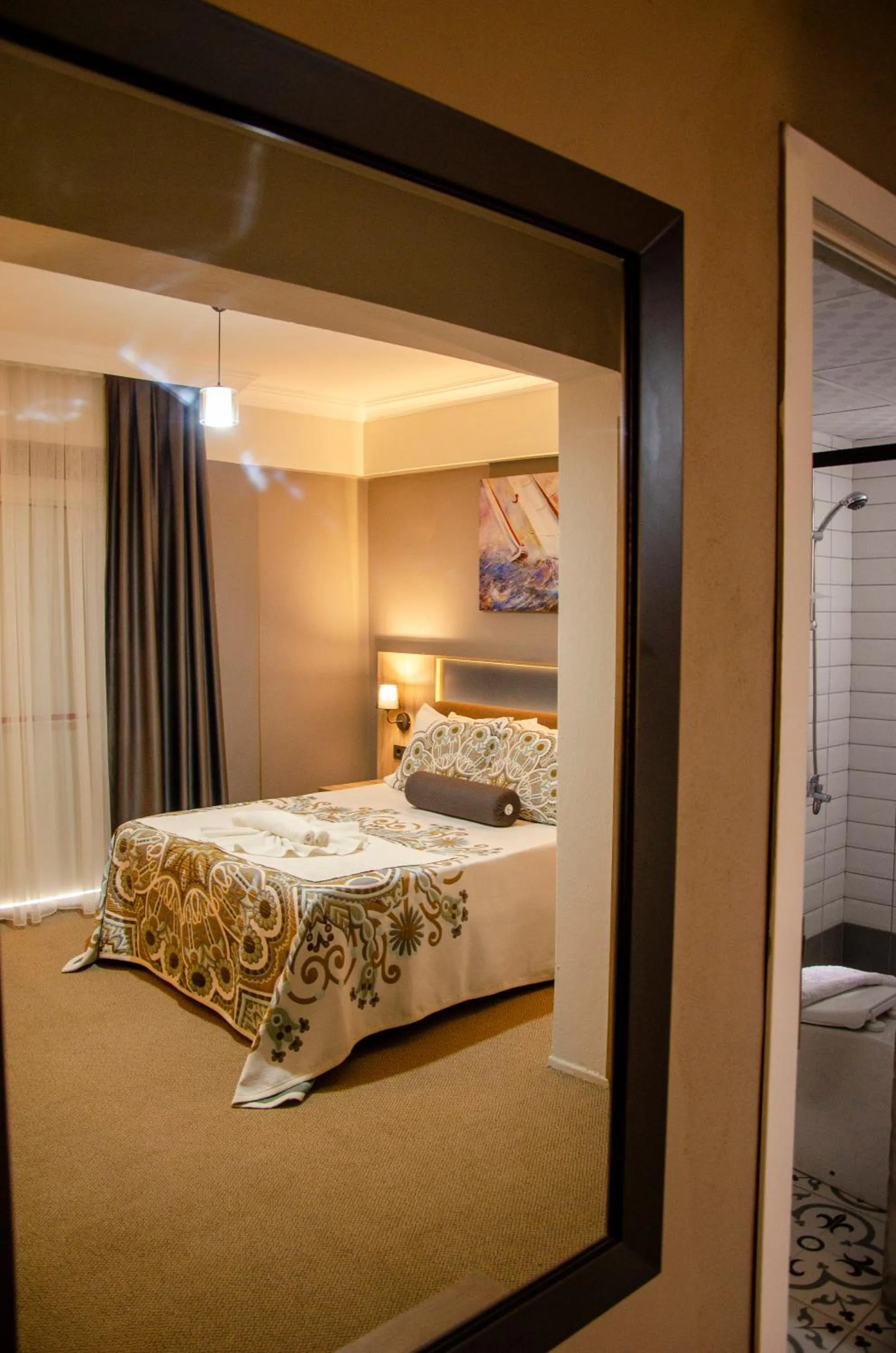 Photo of the whole room, Bed in Ephesus Hera