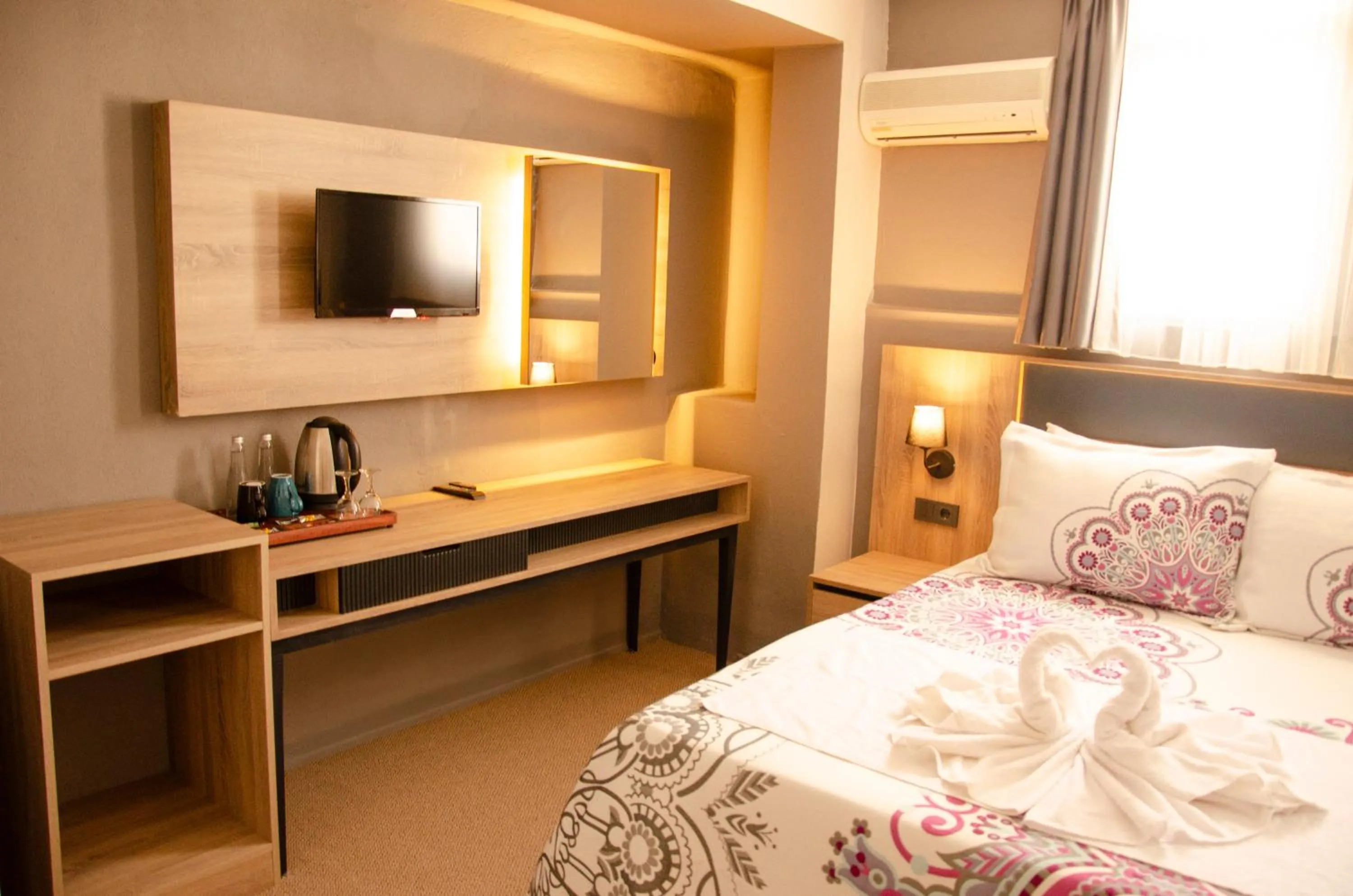 TV and multimedia, Bed in Ephesus Hera