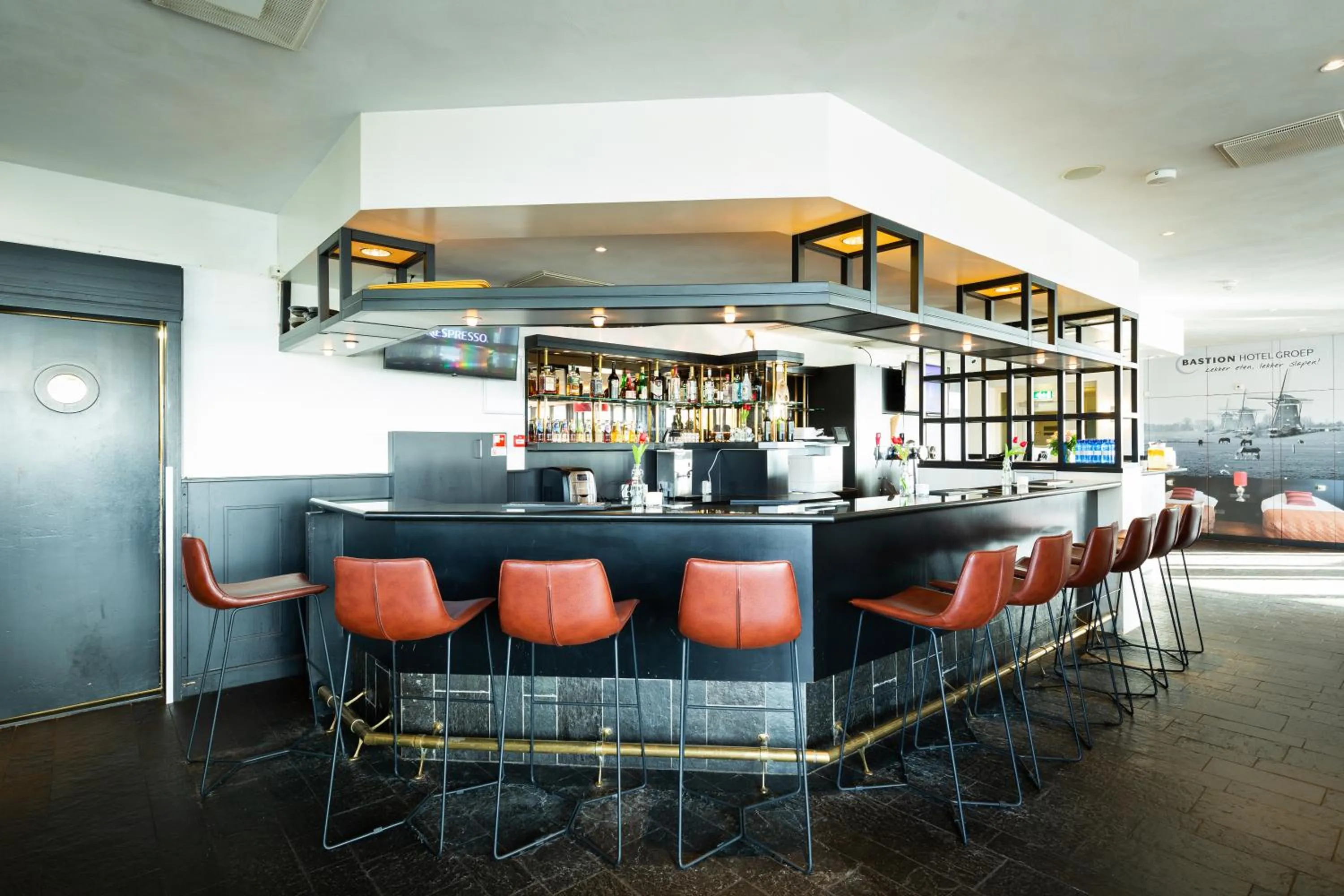 Lounge or bar in Bastion Hotel Zoetermeer