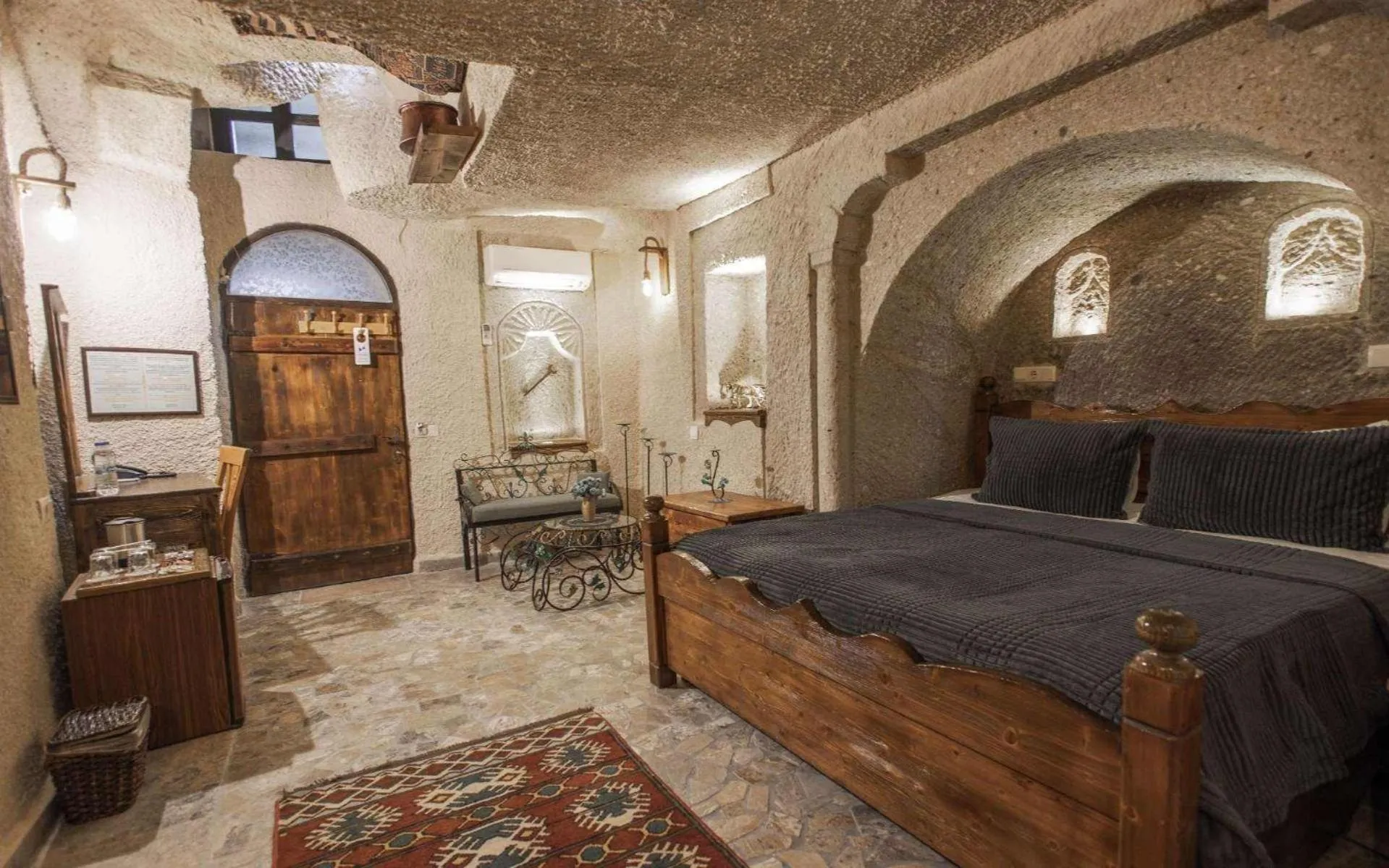 Bed in Maccan Cave Hotel