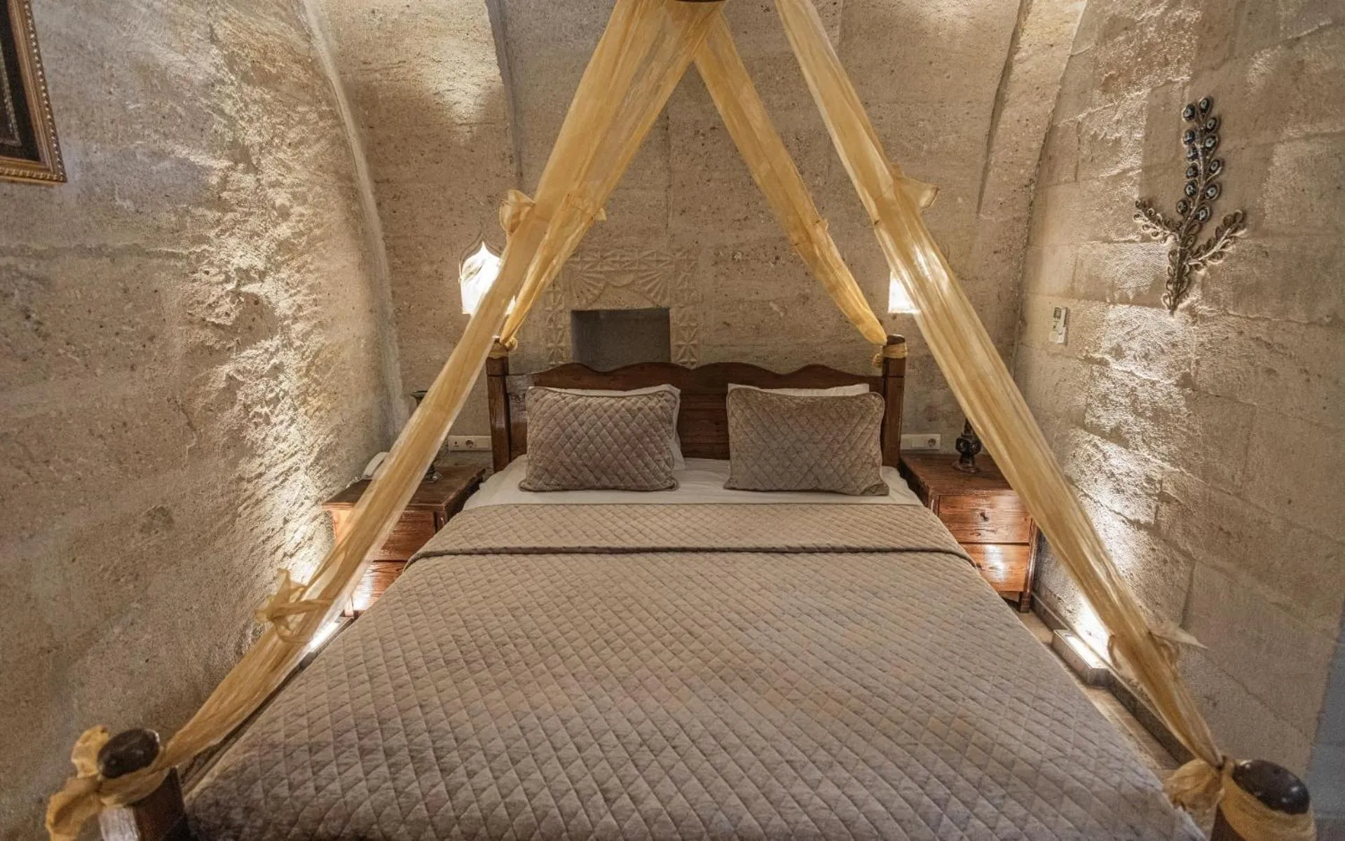 Bed in Maccan Cave Hotel